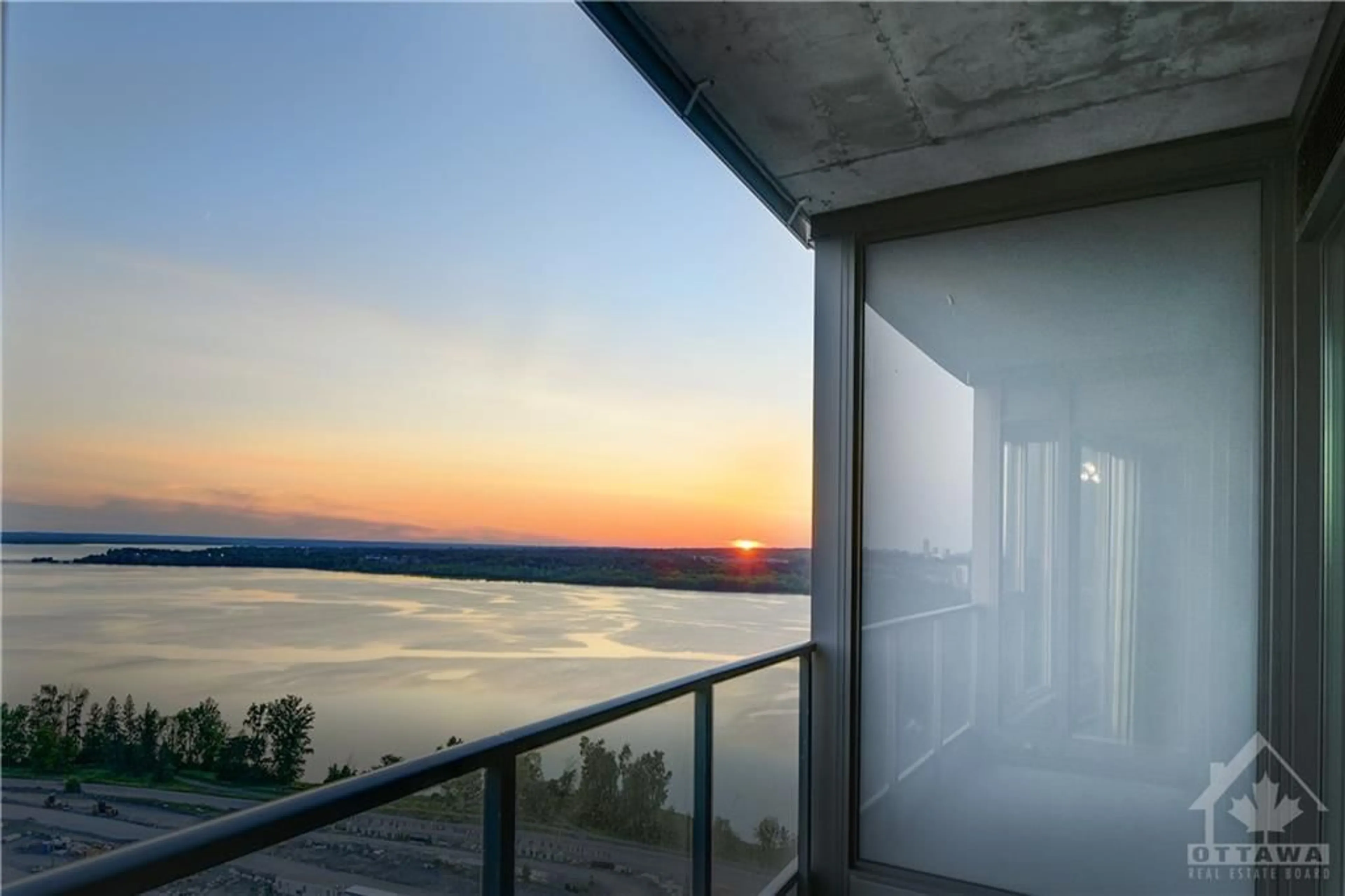 Balcony in the apartment, the view of lake or river for 485 RICHMOND Rd #2201, Ottawa Ontario K2A 3W9