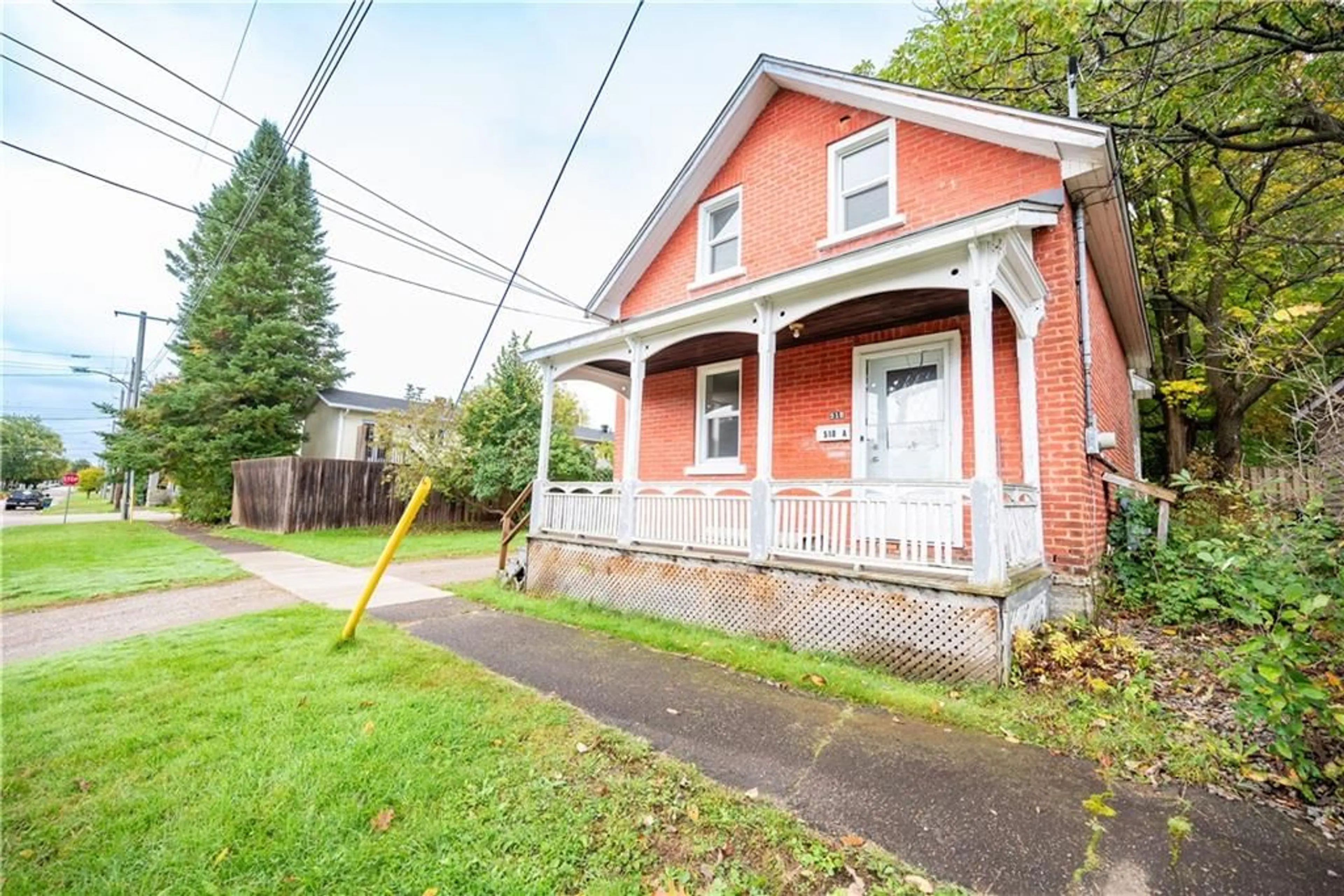 Frontside or backside of a home, the street view for 510 MILLER St, Pembroke Ontario K8A 5Z8