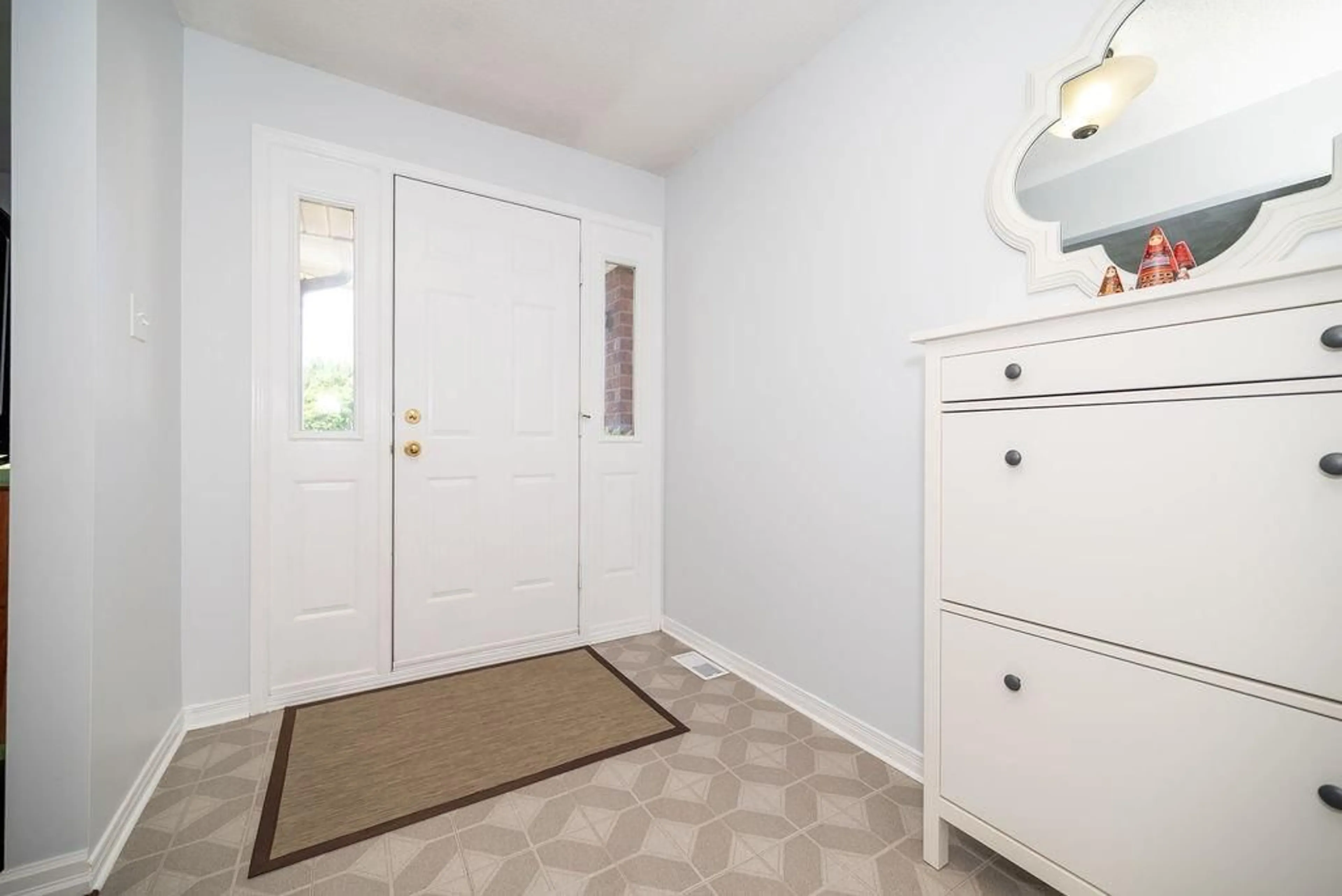 Indoor entryway, wood floors for 20118 17 Hwy, Cobden Ontario K0J 1K0