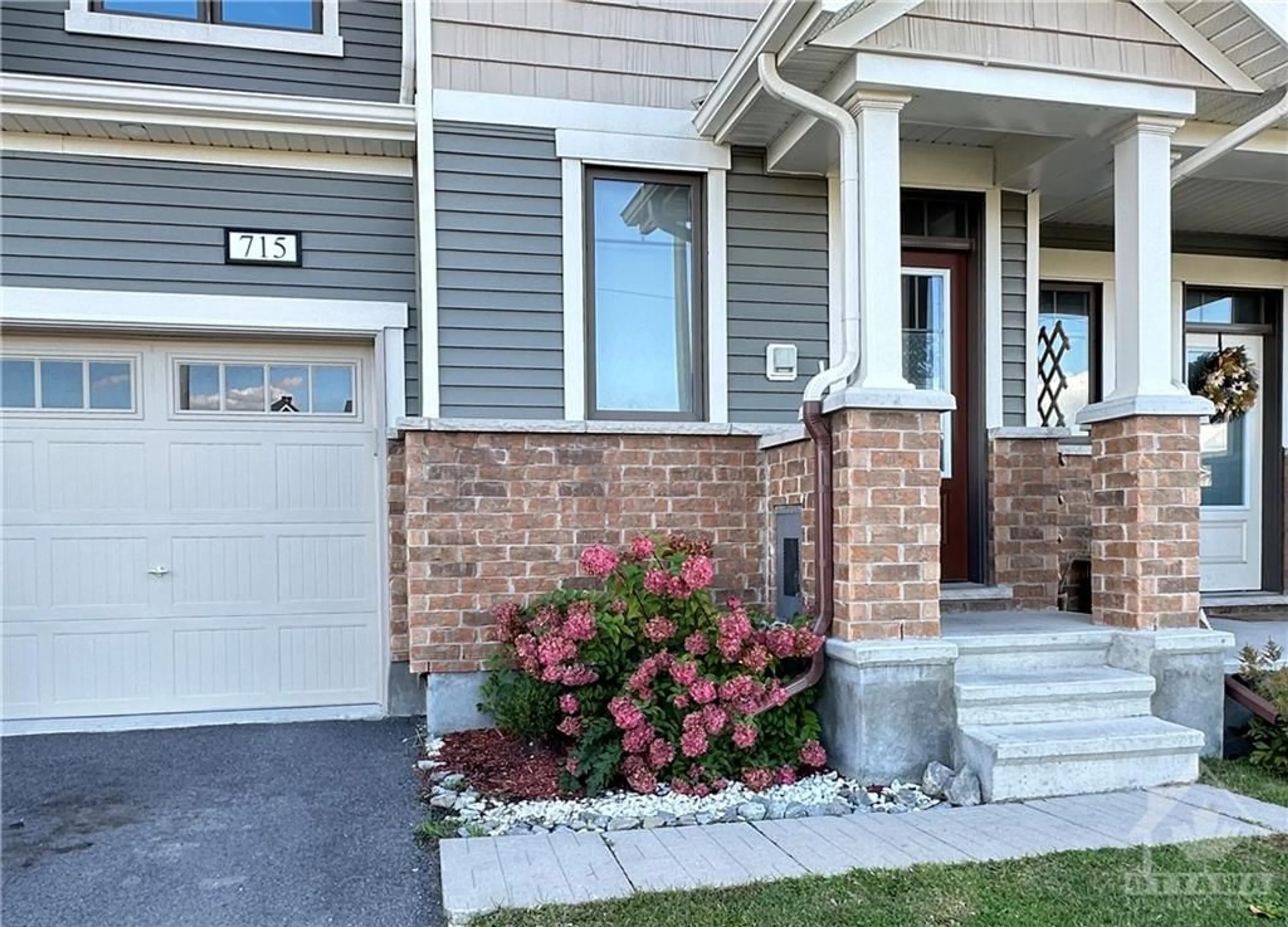 A pic from exterior of the house or condo, cottage for 715 MEGREZ Way, Ottawa Ontario K2J 6S9