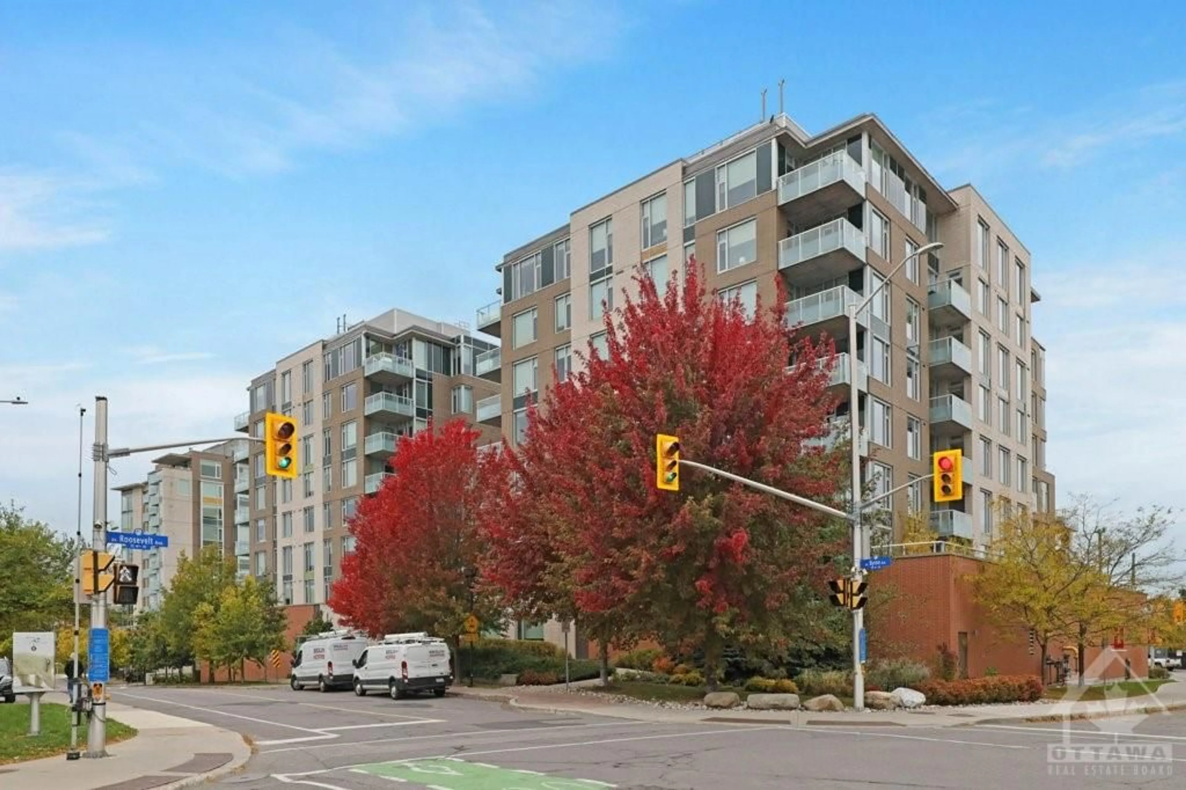 A pic from exterior of the house or condo, the street view for 575 BYRON Ave #610, Ottawa Ontario K2A 1R7