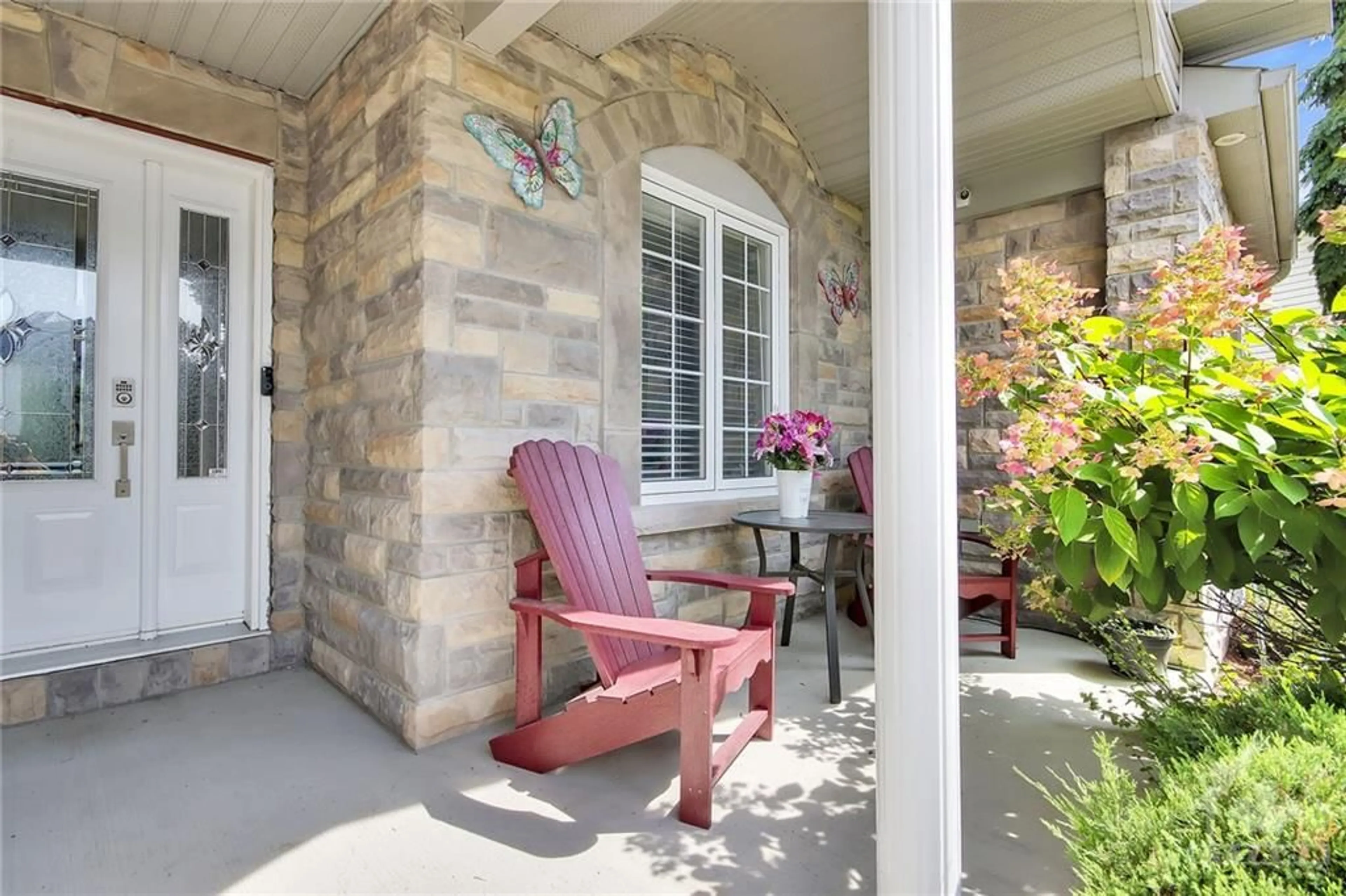 Patio, cottage for 177 SANDRA Cres, Rockland Ontario K4K 1R8