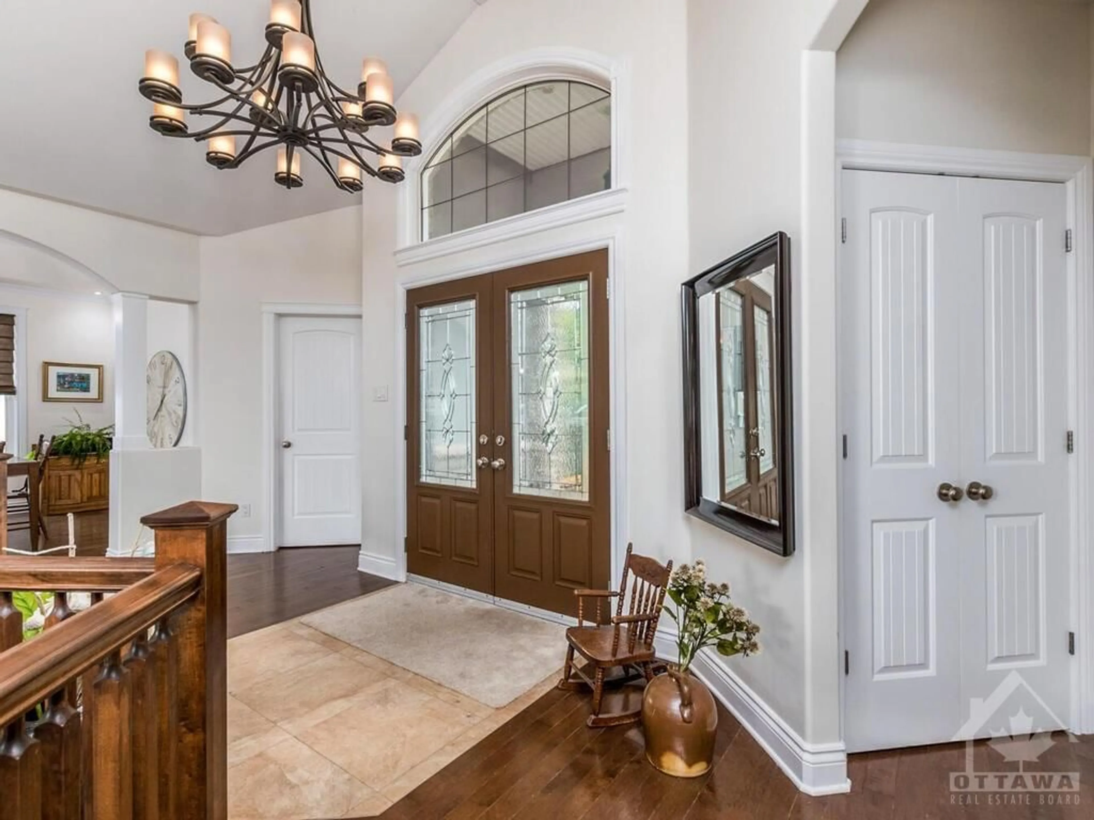 Indoor entryway, wood floors for 50 FRANCES COLBERT Ave, Ottawa Ontario K0A 1L0