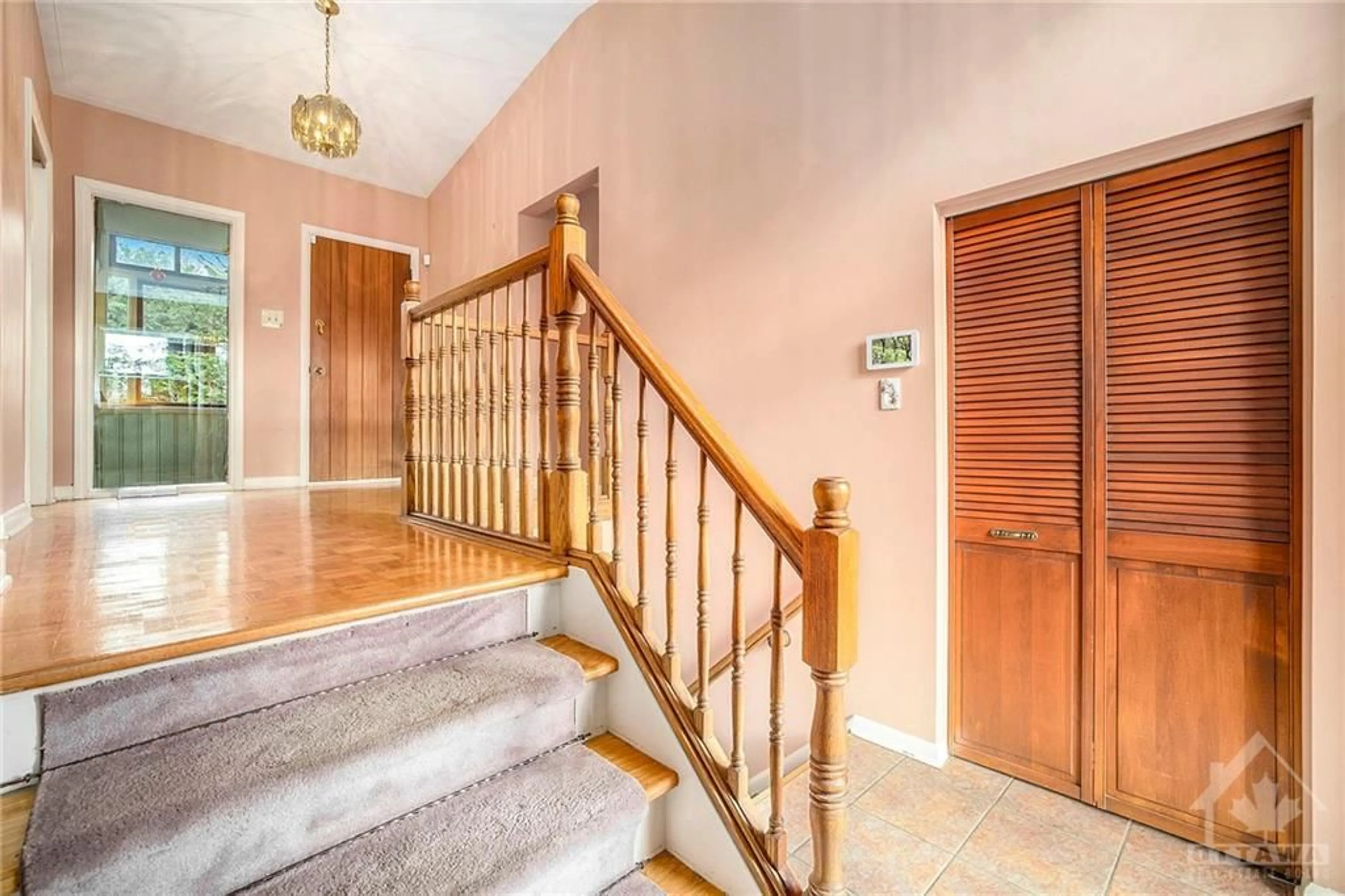 Indoor foyer, wood floors for 5 DEERLANE Ave, Ottawa Ontario K2E 6W7