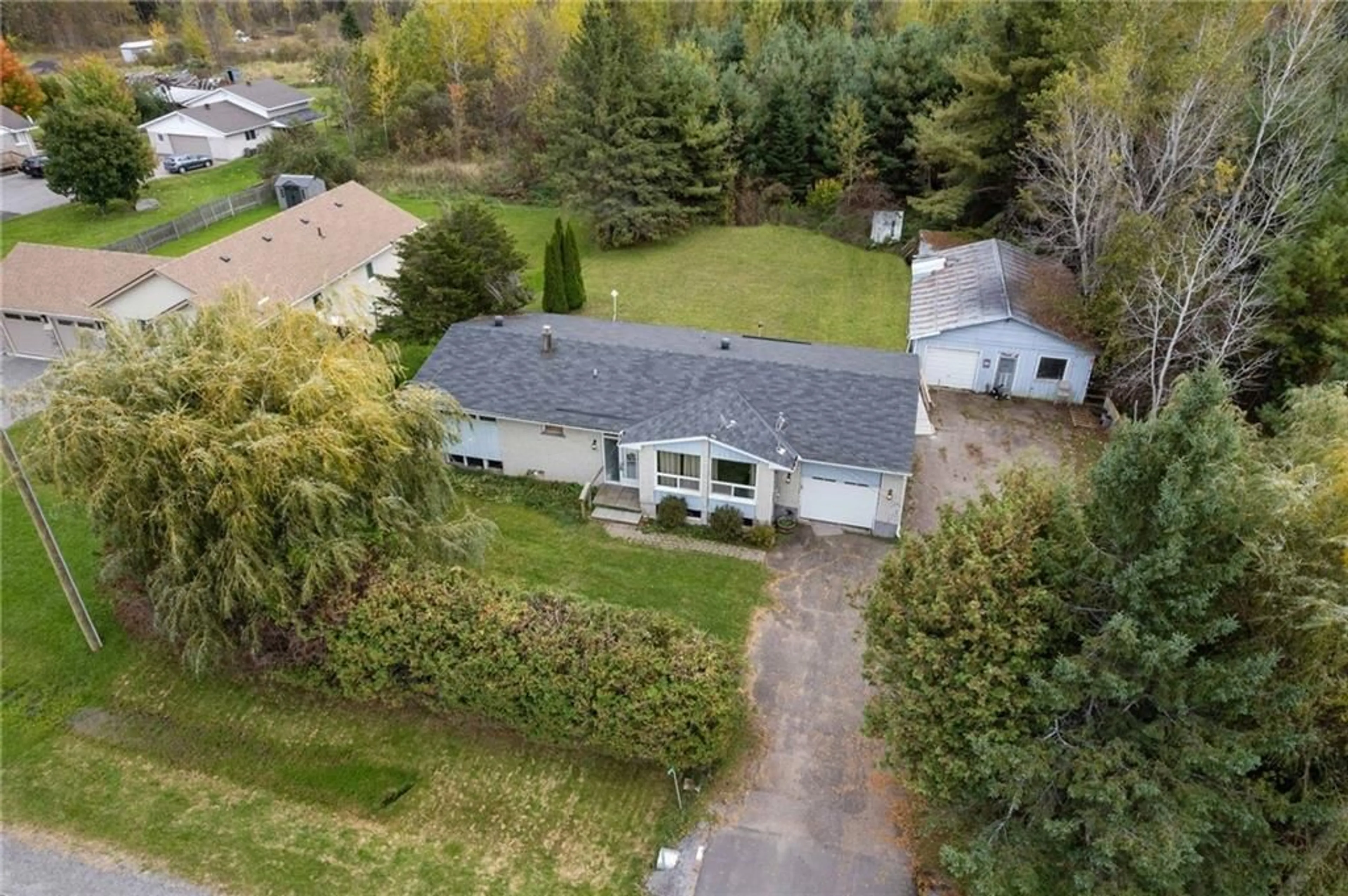 Frontside or backside of a home, cottage for 375 WHITE WATER Rd, Pembroke Ontario K8A 6W4