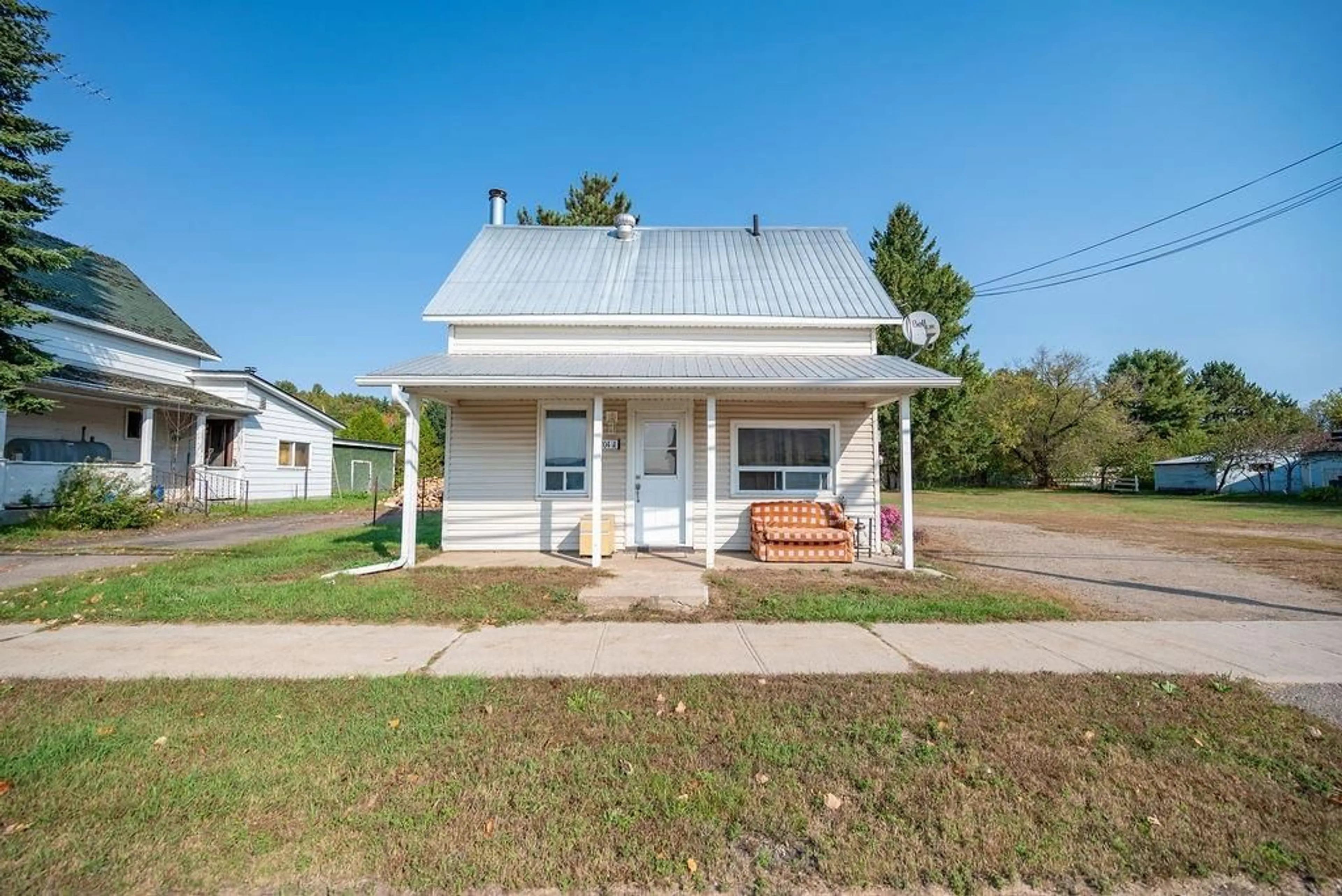 Frontside or backside of a home, cottage for 104 SIBERIA Rd, Barry's Bay Ontario K0J 1B0