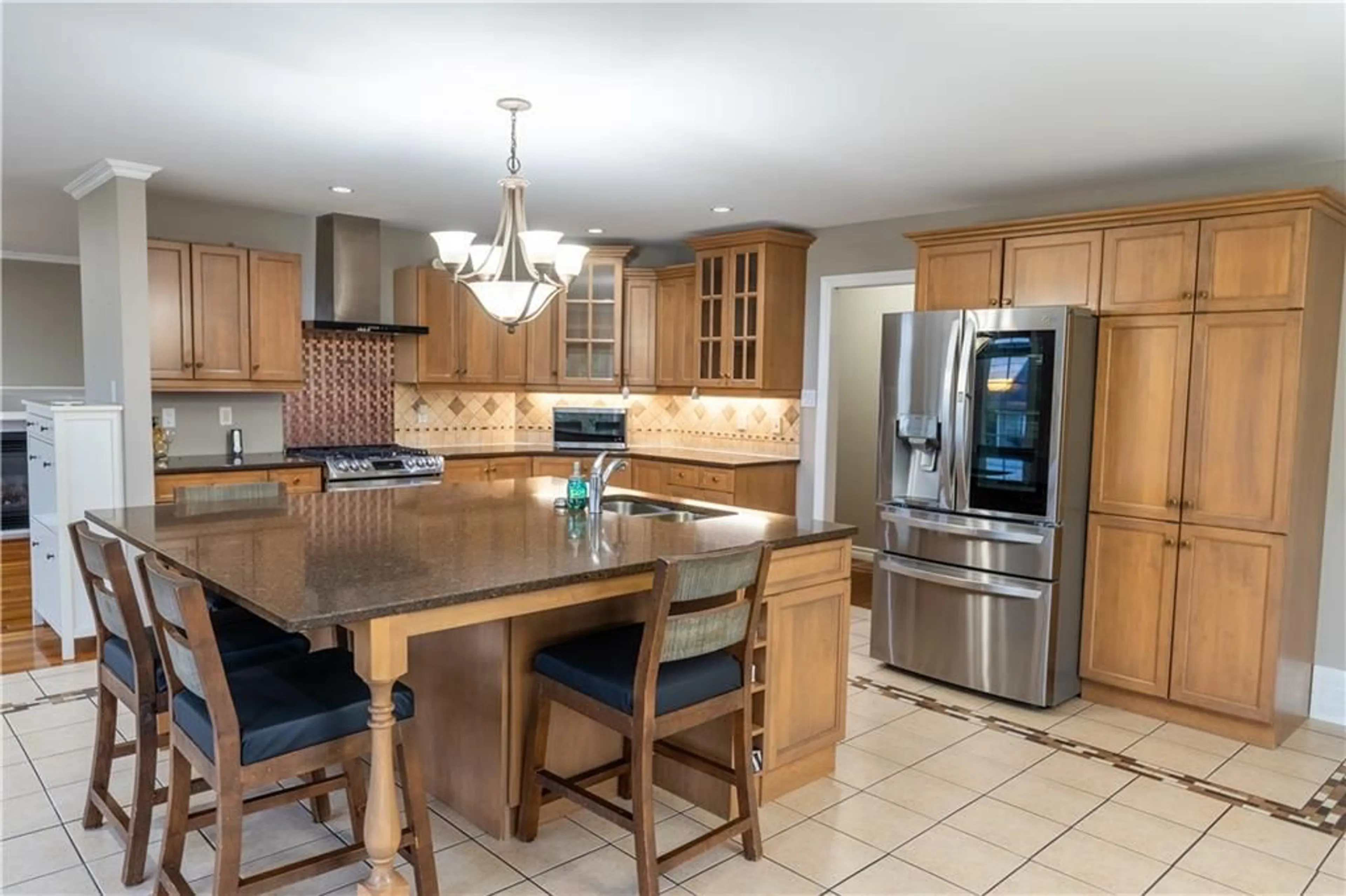 Open concept kitchen for 6547 SAPPHIRE Dr, Cornwall Ontario K6H 7J1