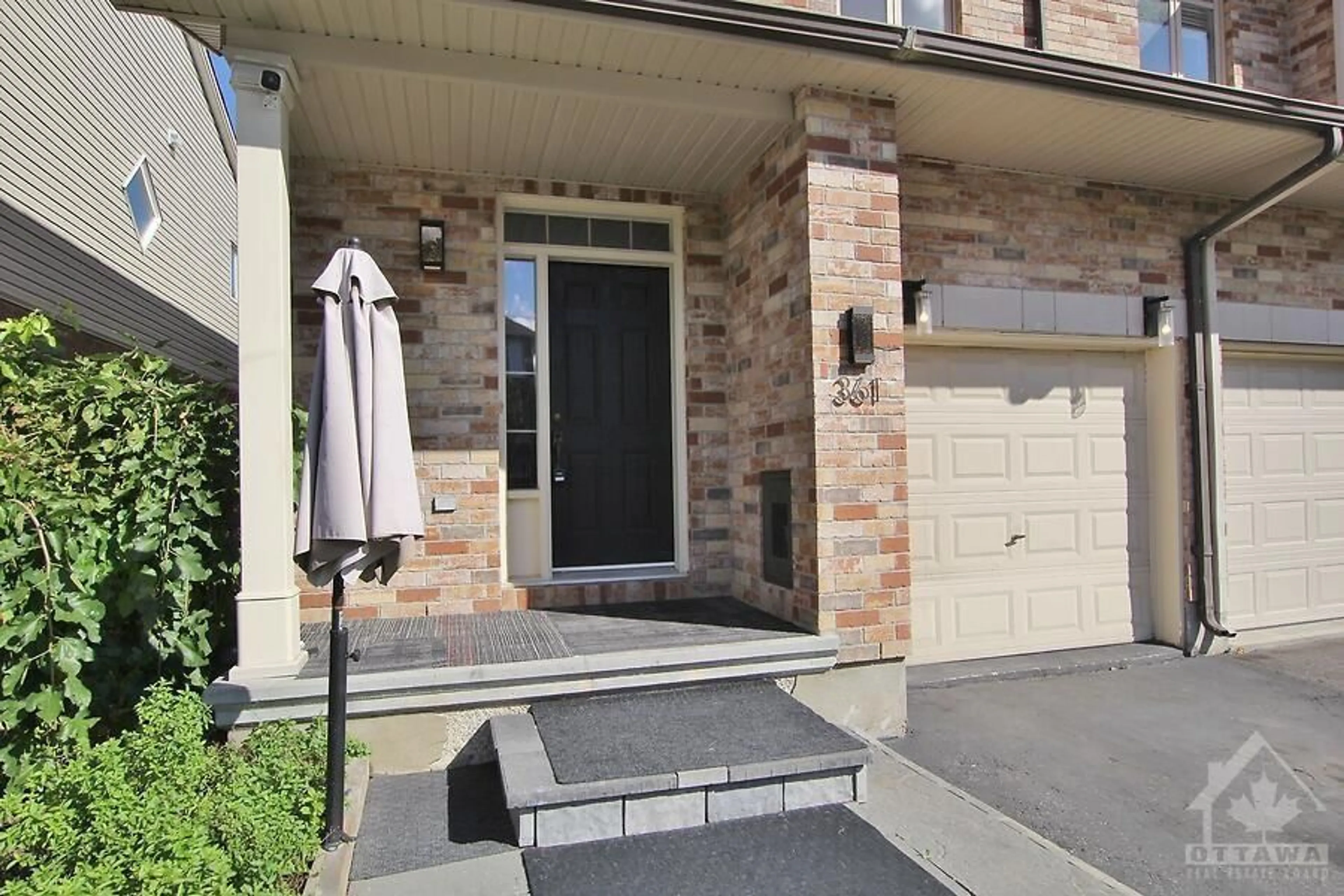 Indoor entryway for 361 ROYAL FERN Way, Ottawa Ontario K1V 2K6