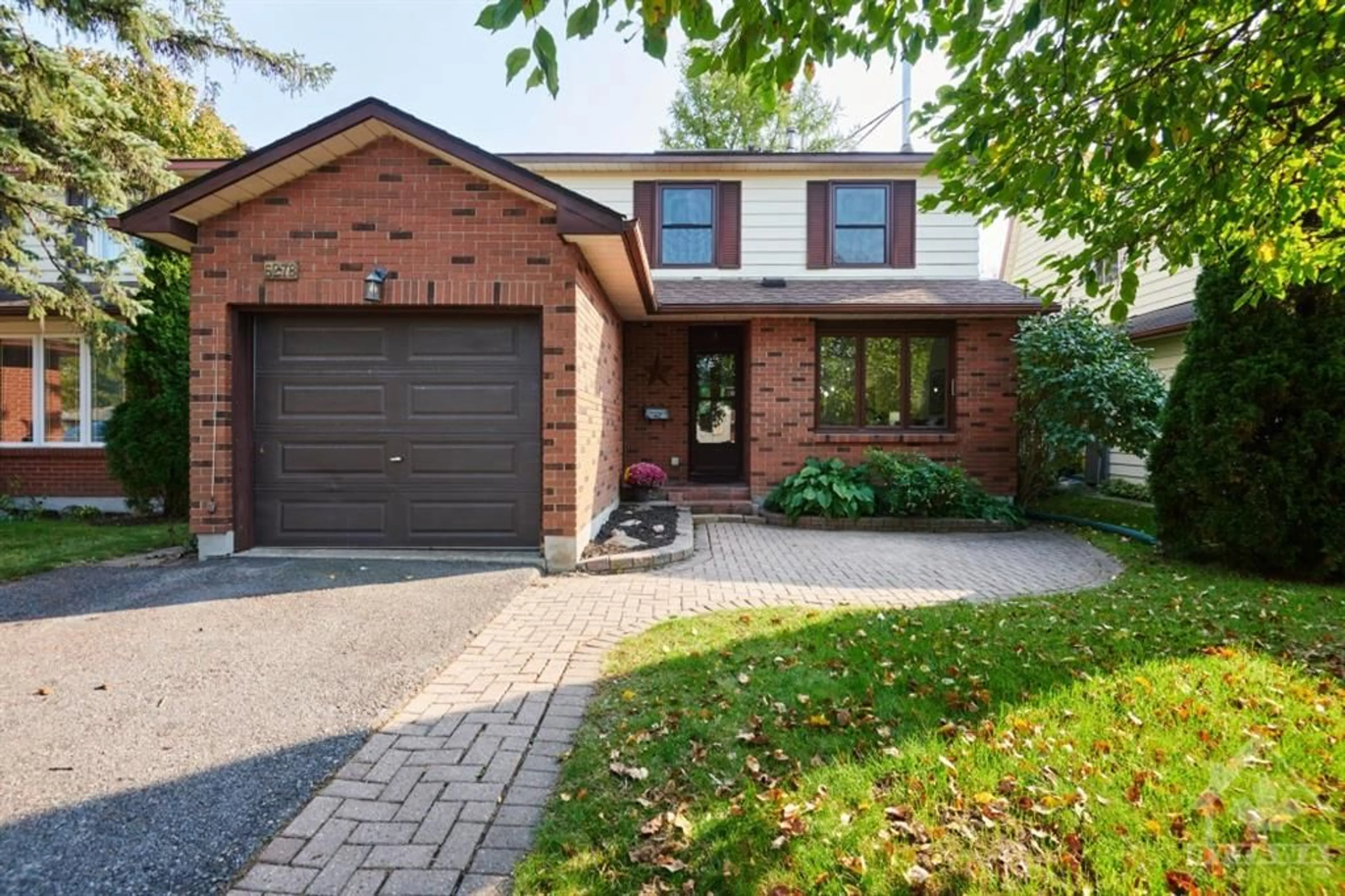 Home with brick exterior material for 6278 FORTUNE Dr, Orleans Ontario K1C 2B1