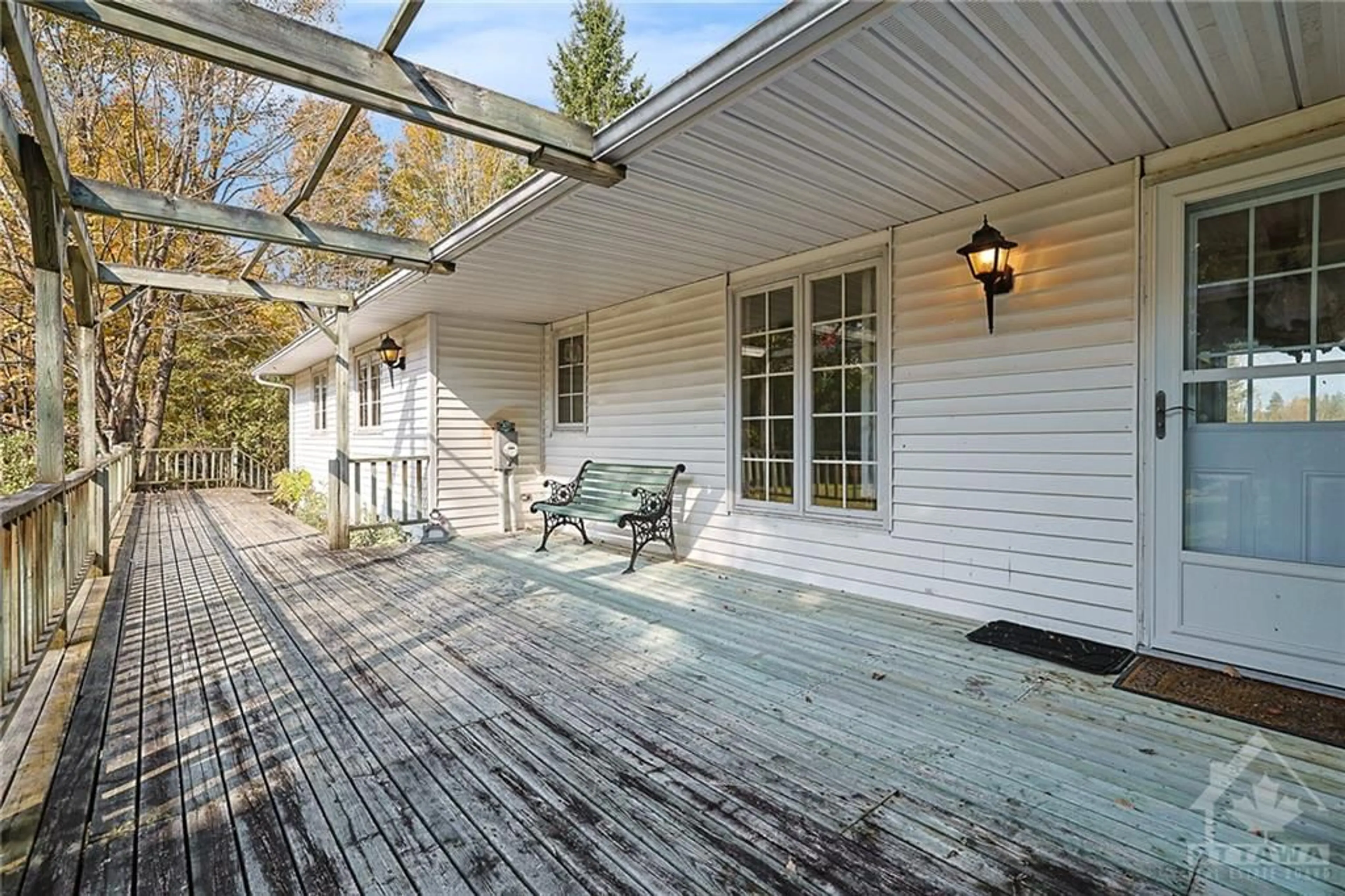 Patio, cottage for 4000 STONECREST Rd, Ottawa Ontario K0A 3M0