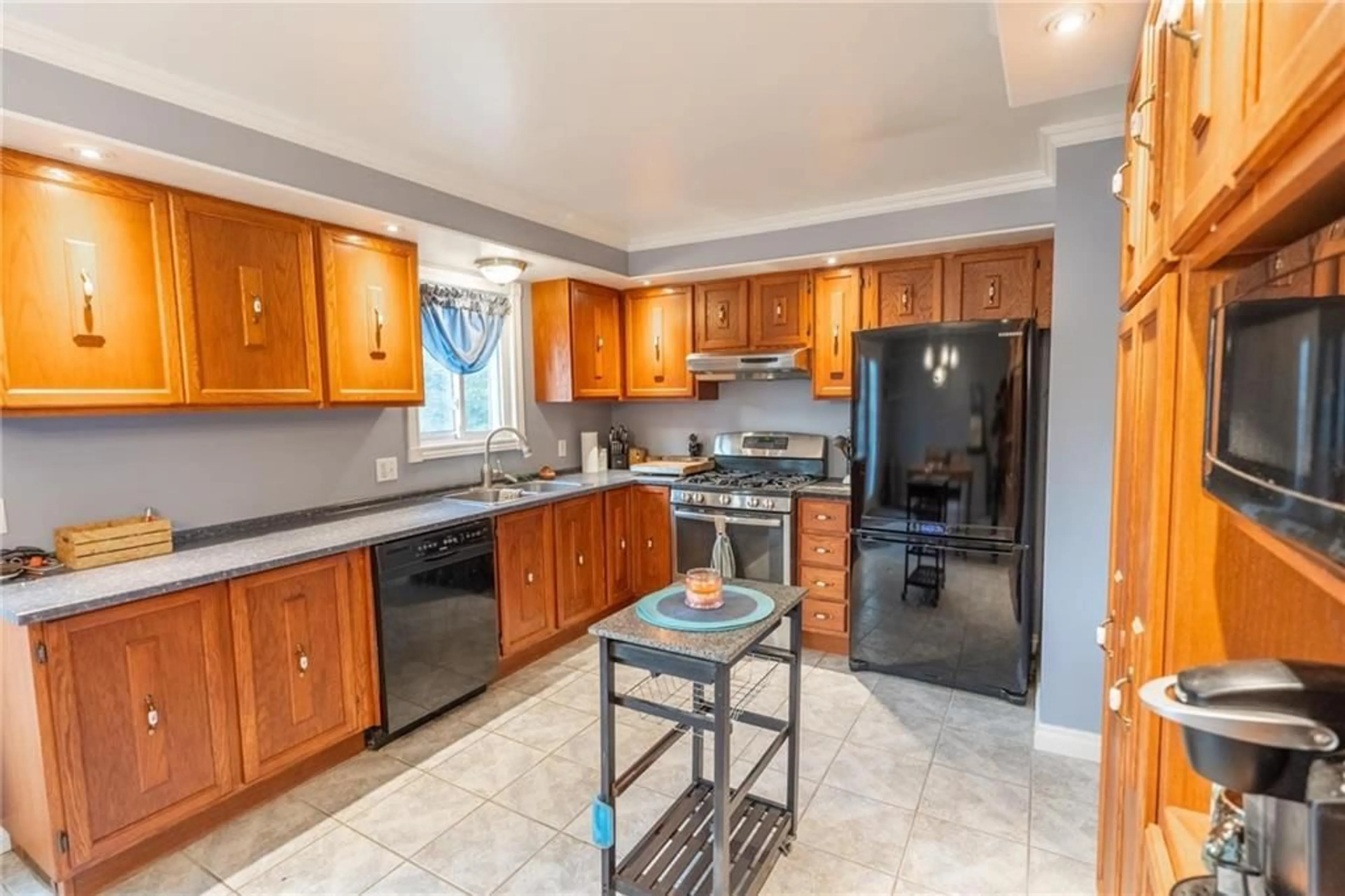 Open concept kitchen for 17025 VINCENT HUBERT Rd, Monkland Ontario K0C 1V0