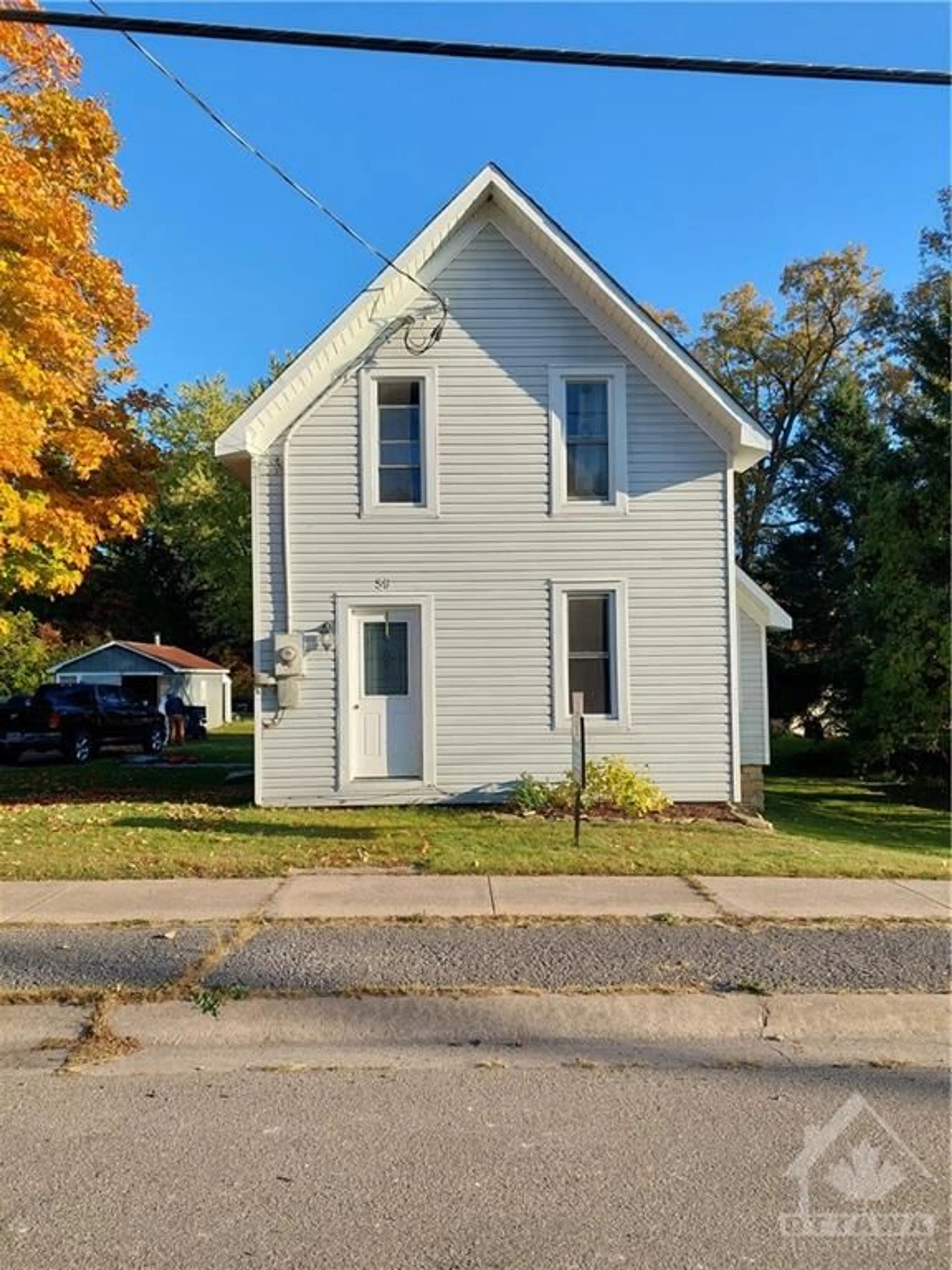 Frontside or backside of a home, cottage for 36 DRUMMOND St, Newboro Ontario K0G 1V0