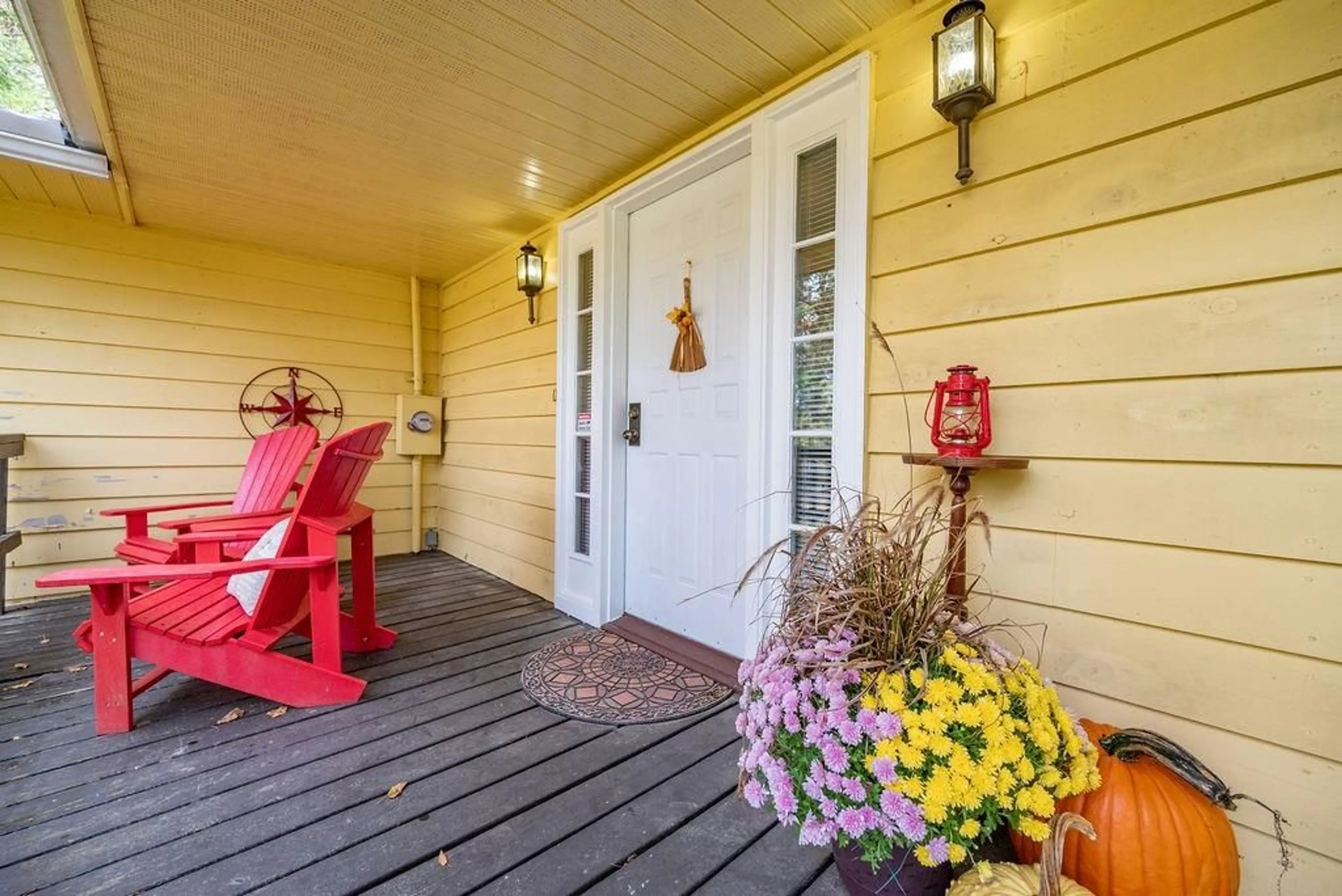 Indoor entryway, wood floors for 4 MURCHISON Rd, Madawaska Ontario K0J 2C0