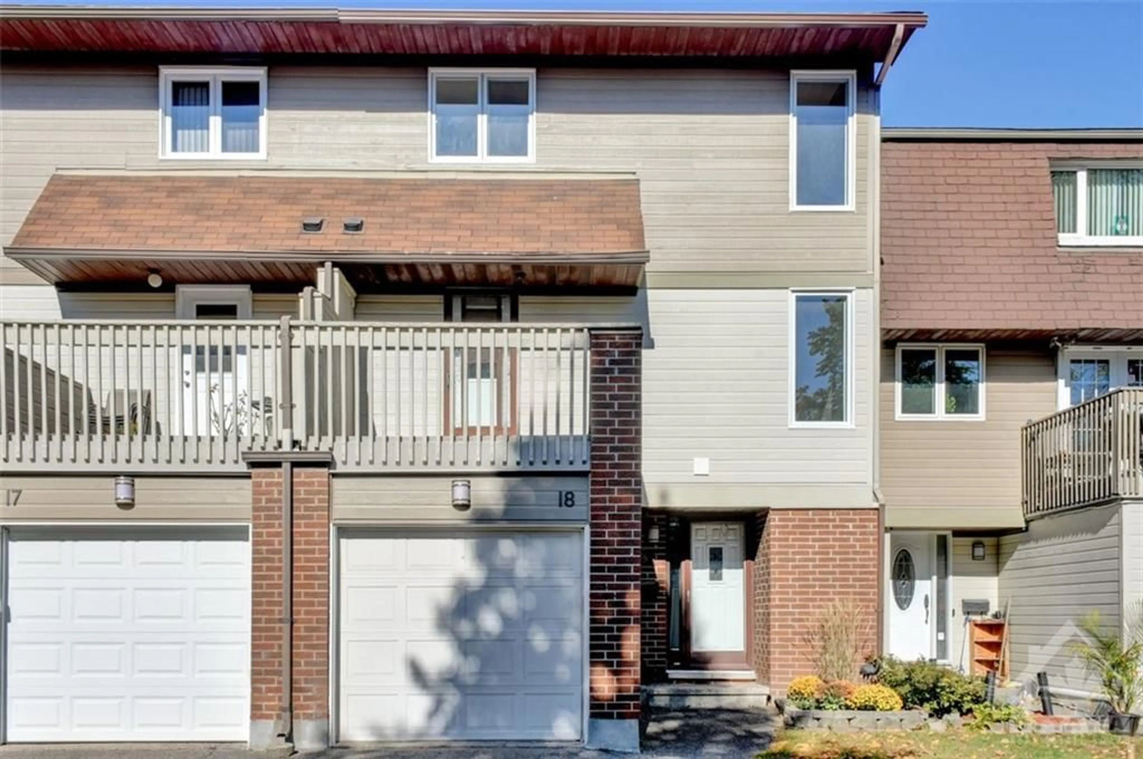 A pic from exterior of the house or condo, cottage for 3205 UPLANDS Dr #18, Ottawa Ontario K1V 9T3