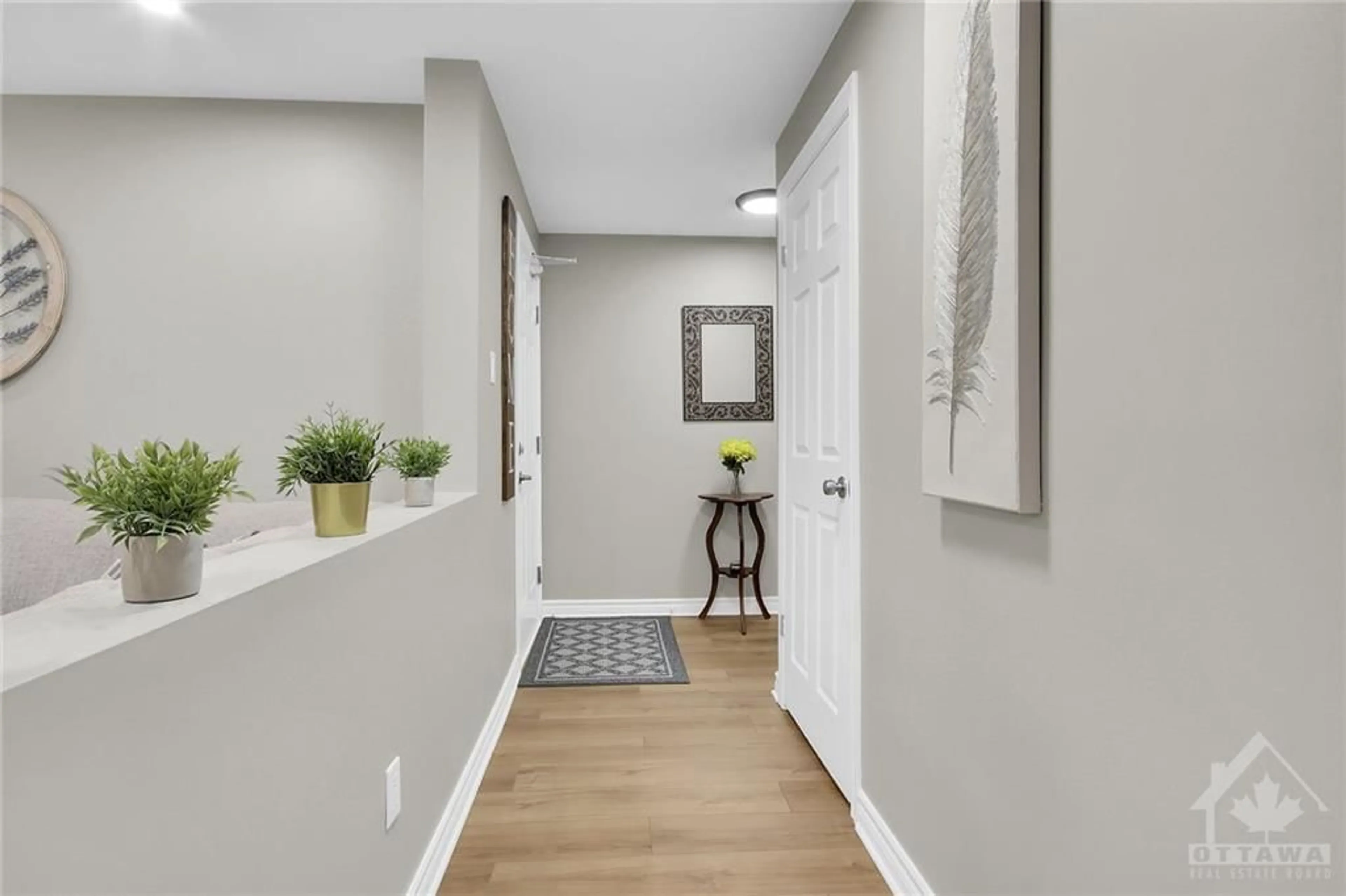 Indoor entryway, wood floors for 385 PASEO Pvt #1, Ottawa Ontario K2G 4P1