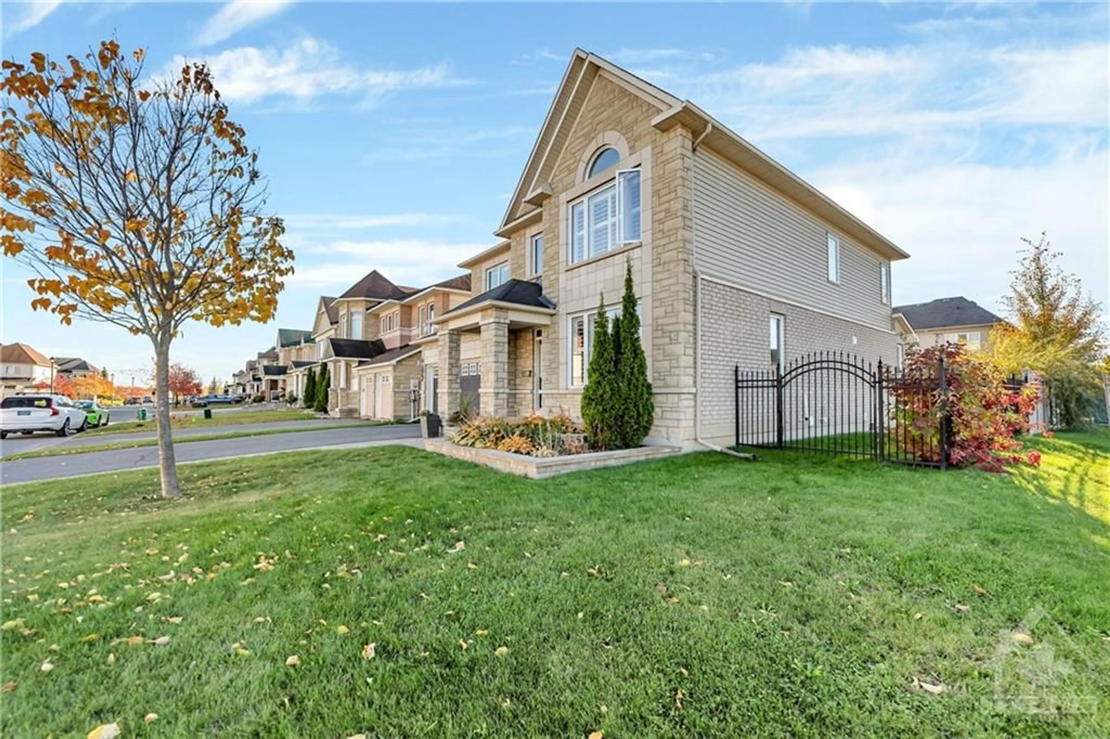 A pic from exterior of the house or condo, the fenced backyard for 700 BEAUDELAIRE Dr, Ottawa Ontario K4A 0S2