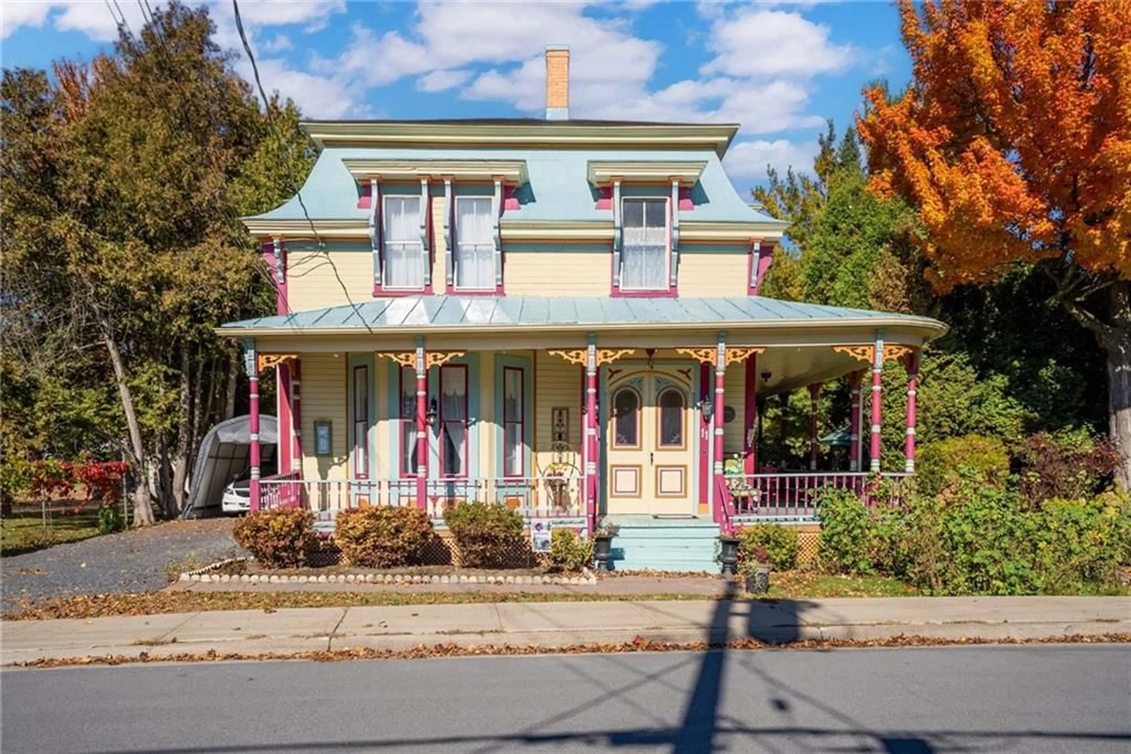 Frontside or backside of a home, cottage for 11 OAK St, Lancaster Ontario K0C 1N0