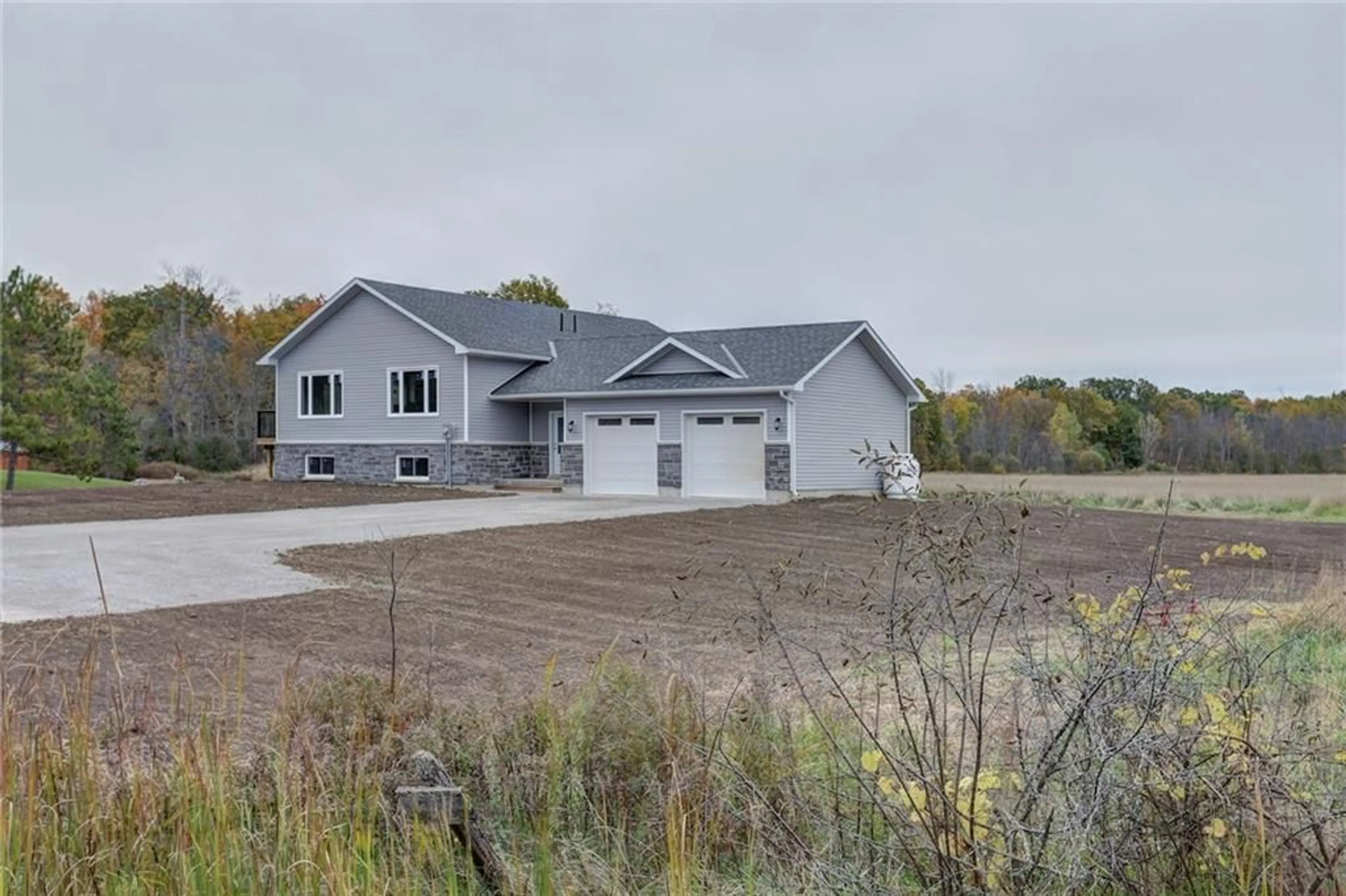 A pic from exterior of the house or condo, the street view for 6273 COUNTY ROAD 46 Rd, Elizabethtown Ontario K6V 5T4