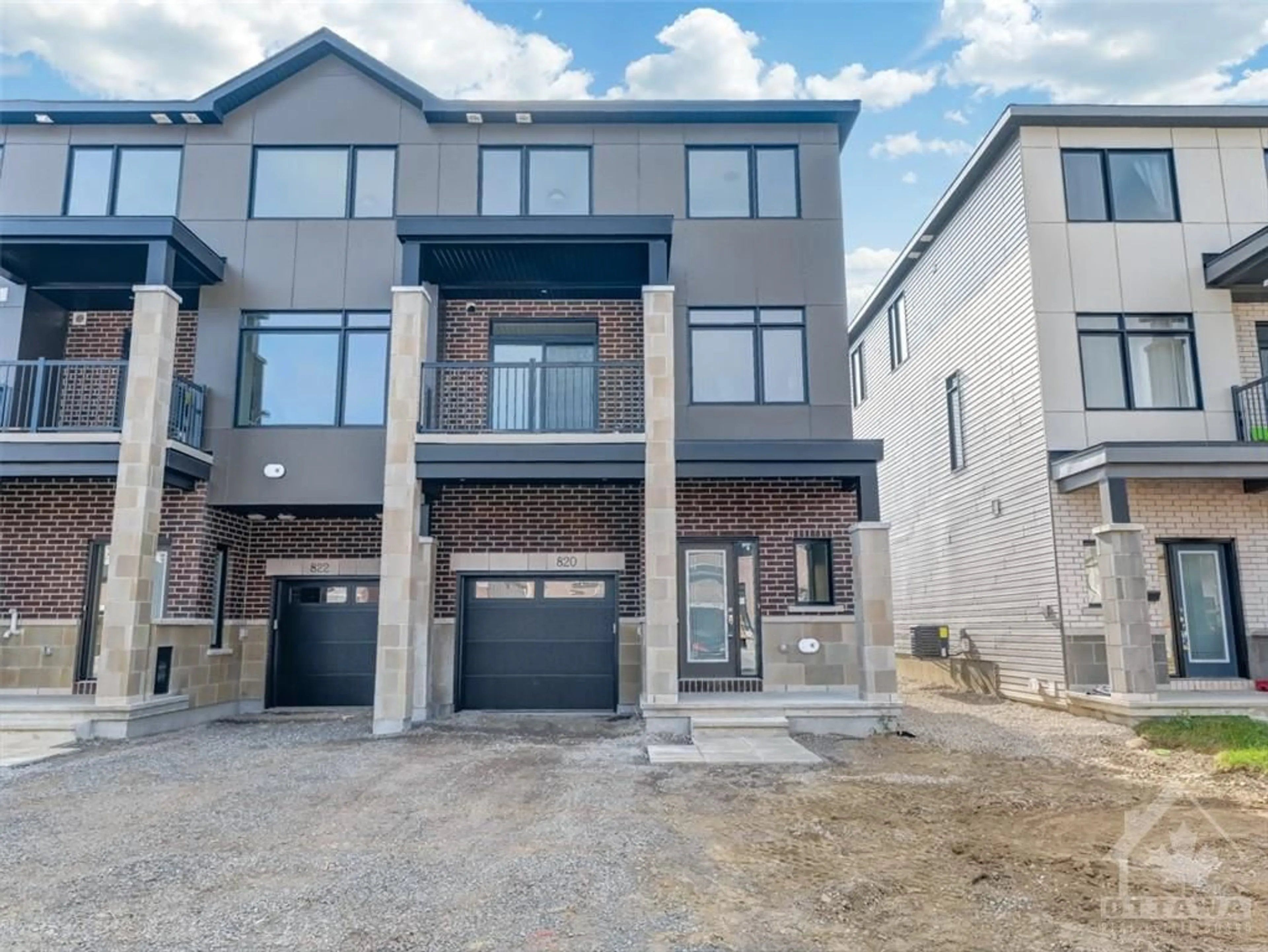 A pic from exterior of the house or condo, the street view for 820 ANCIANO Cres, Stittsville Ontario K2S 0J7