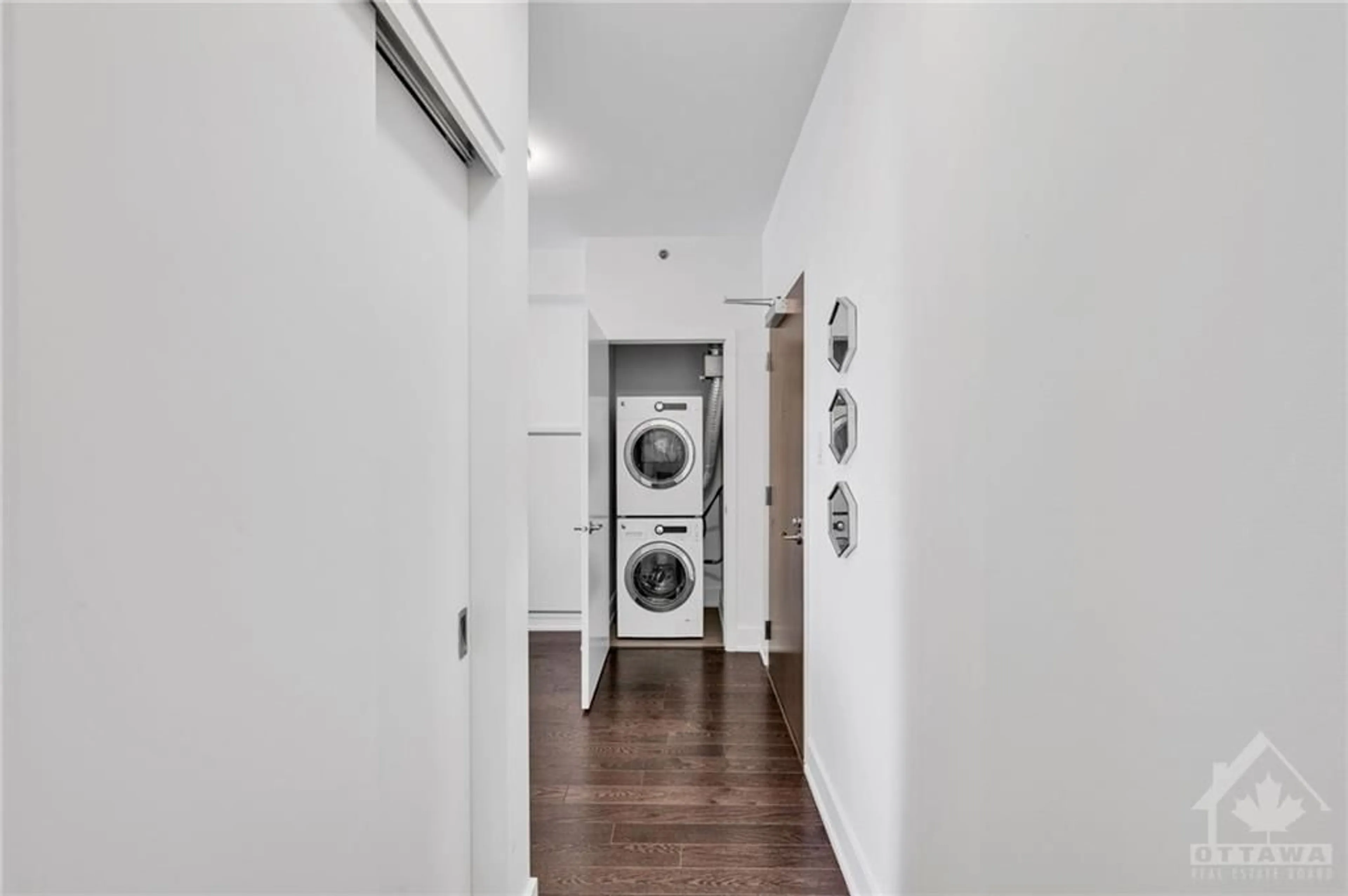 Laundry room for 88 RICHMOND Rd #207, Ottawa Ontario K1Z 0B1