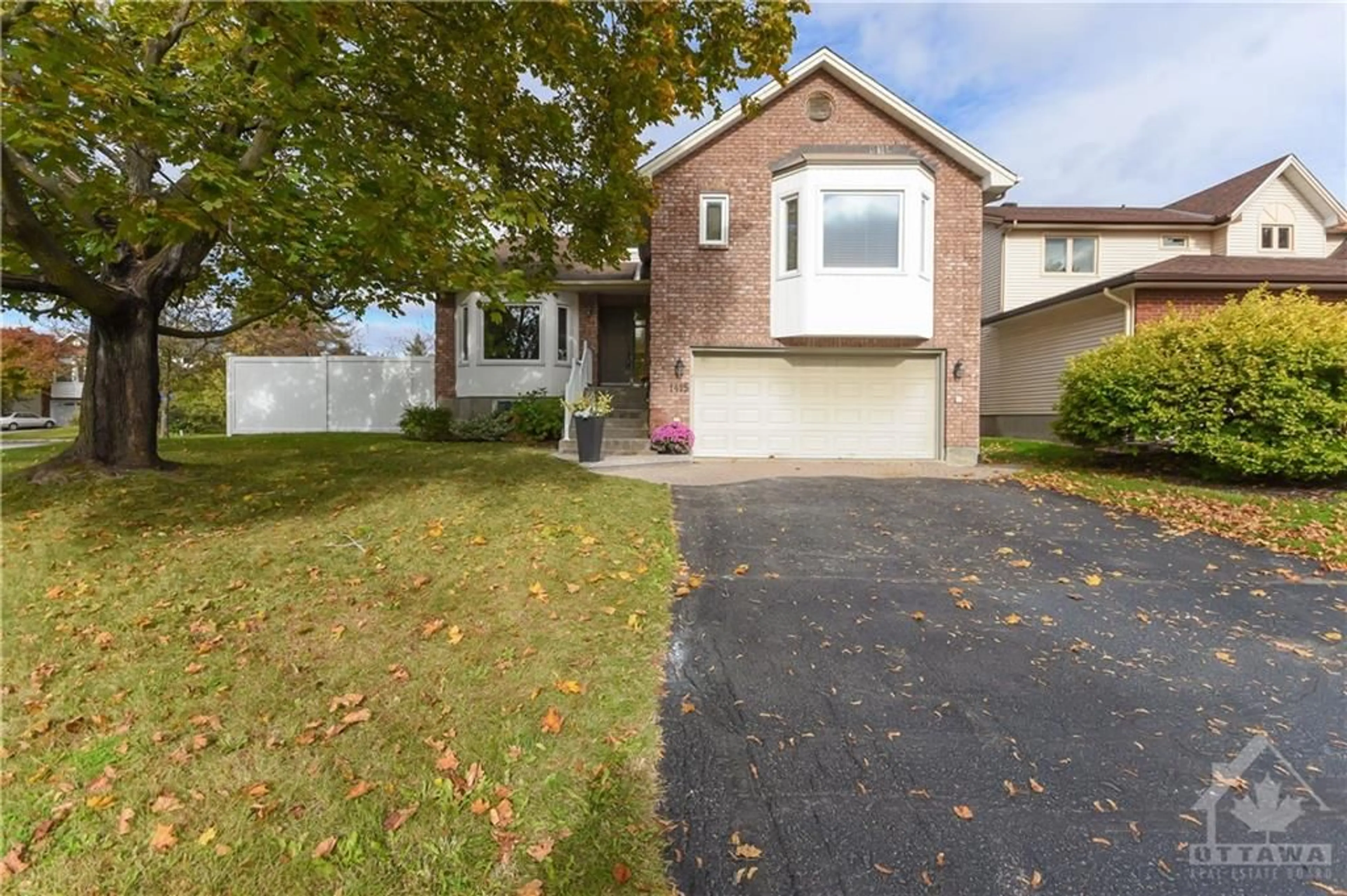 Frontside or backside of a home, the street view for 1415 YORK MILLS Cres, Orleans Ontario K4A 2P2