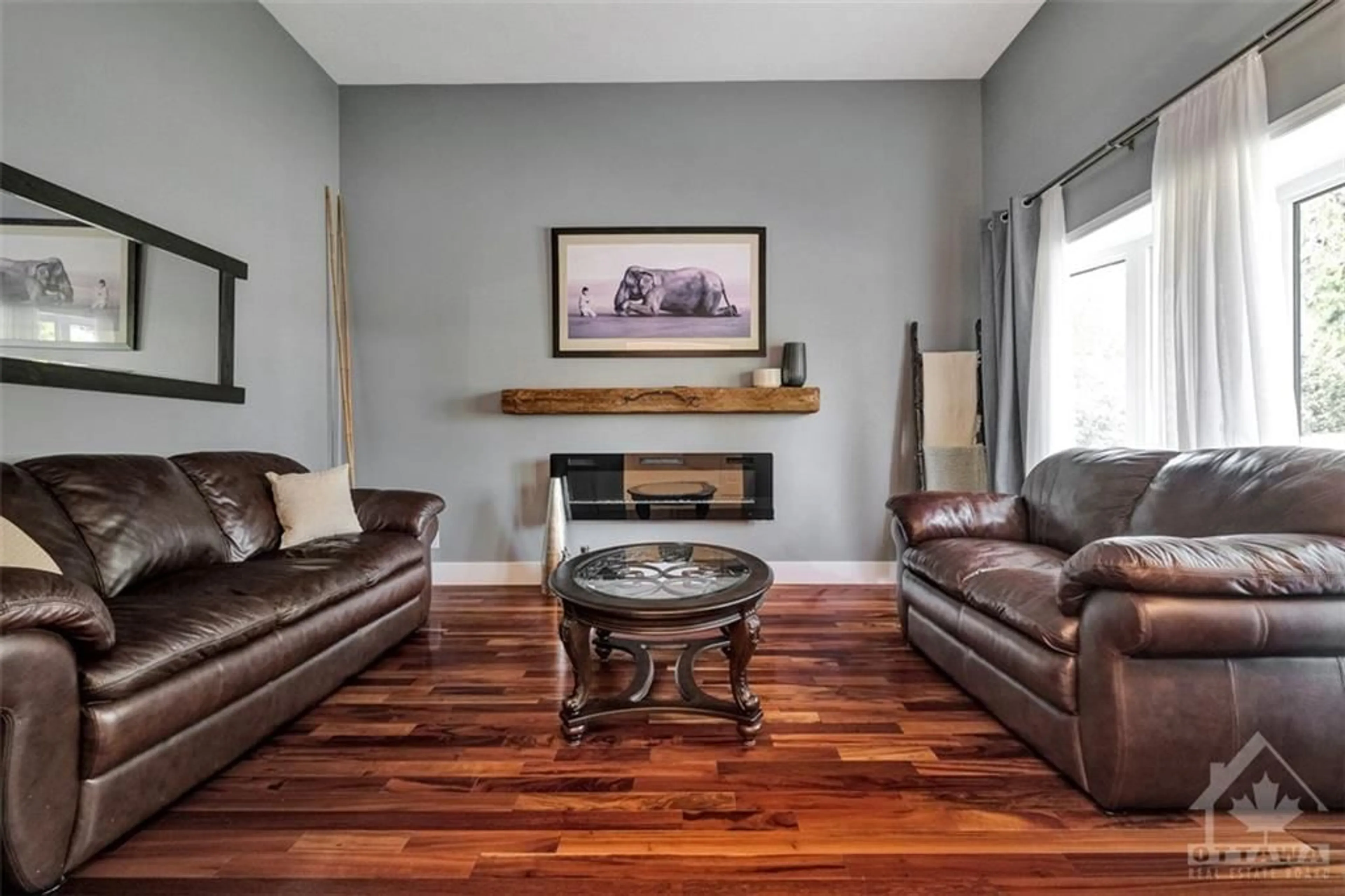 Living room, wood floors for 11 ALDER Cres, Ottawa Ontario K1B 4X4