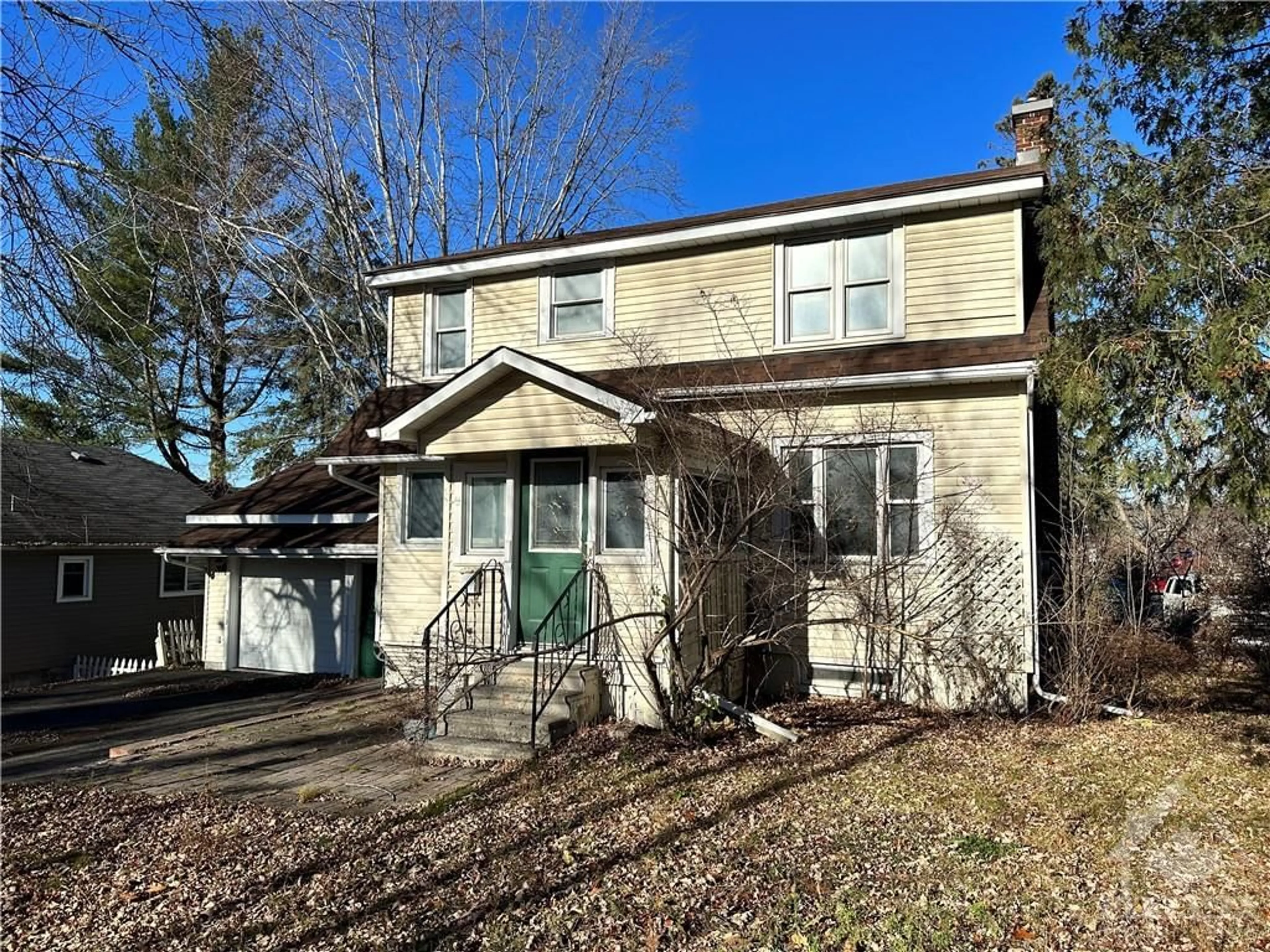 Frontside or backside of a home, cottage for 1127 TIGHE St, Manotick Ontario K4M 1A3