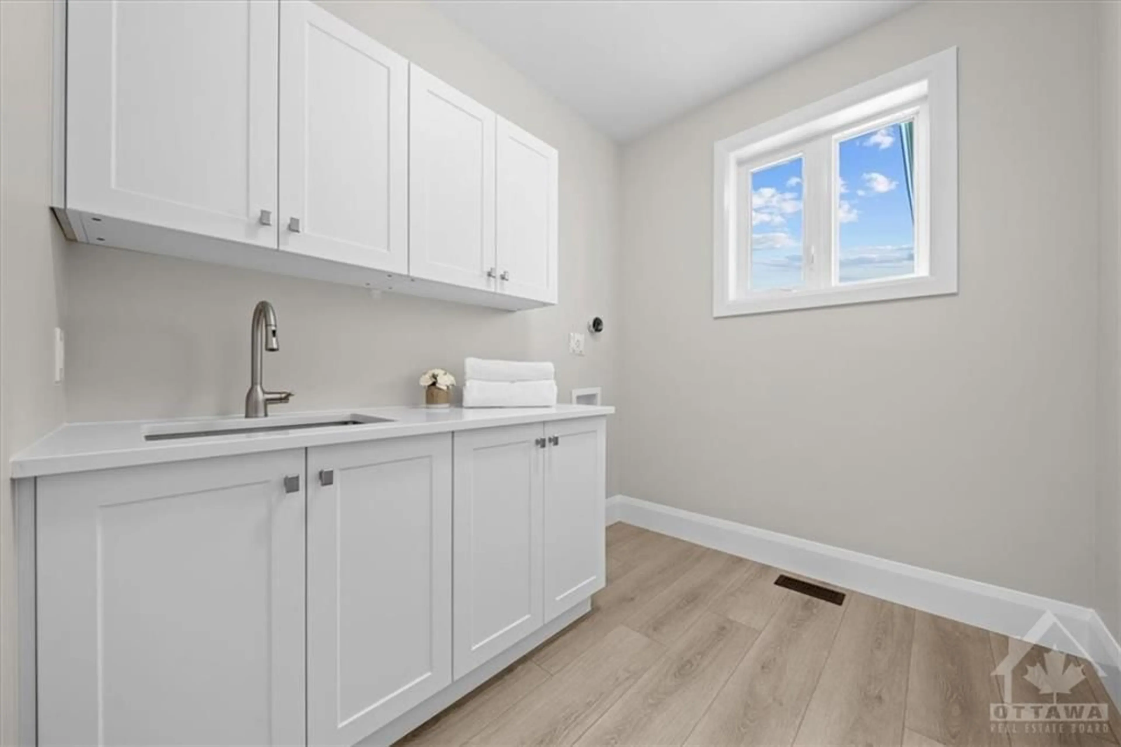 Laundry room for 312 MCEWEN'S MILL Dr, Carleton Place Ontario K7C 0C4