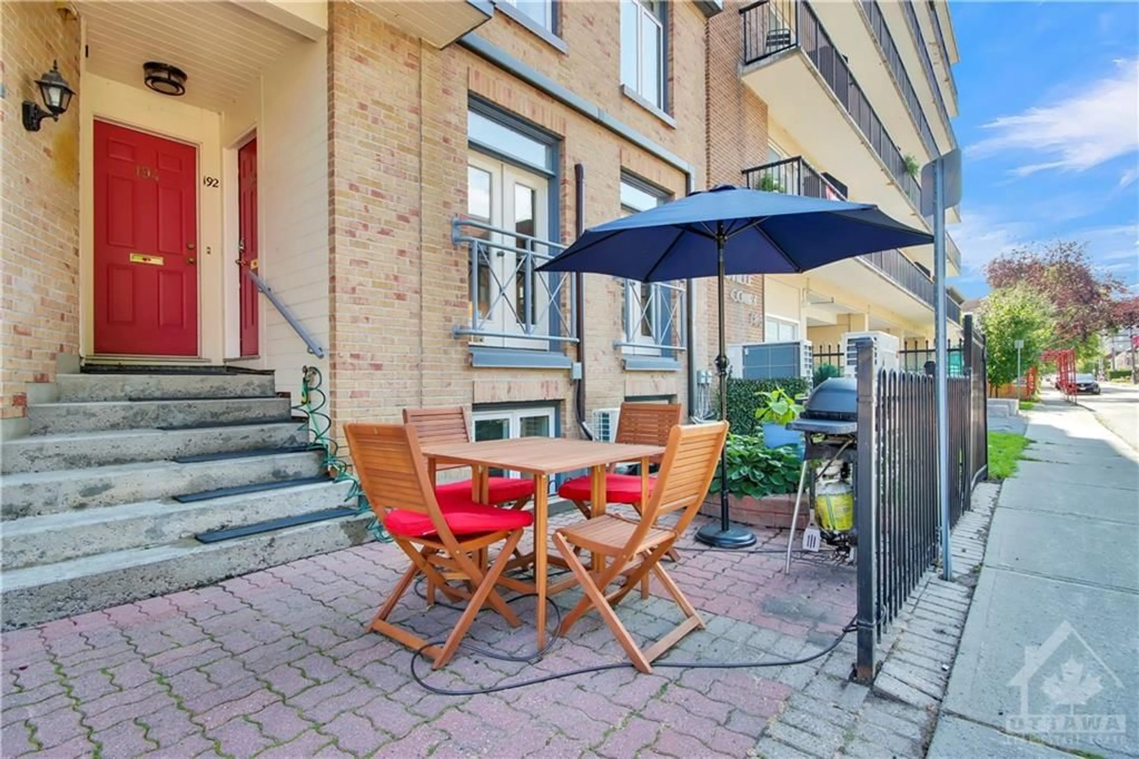 Patio, the street view for 192 BRUYERE St, Ottawa Ontario K1N 5E1