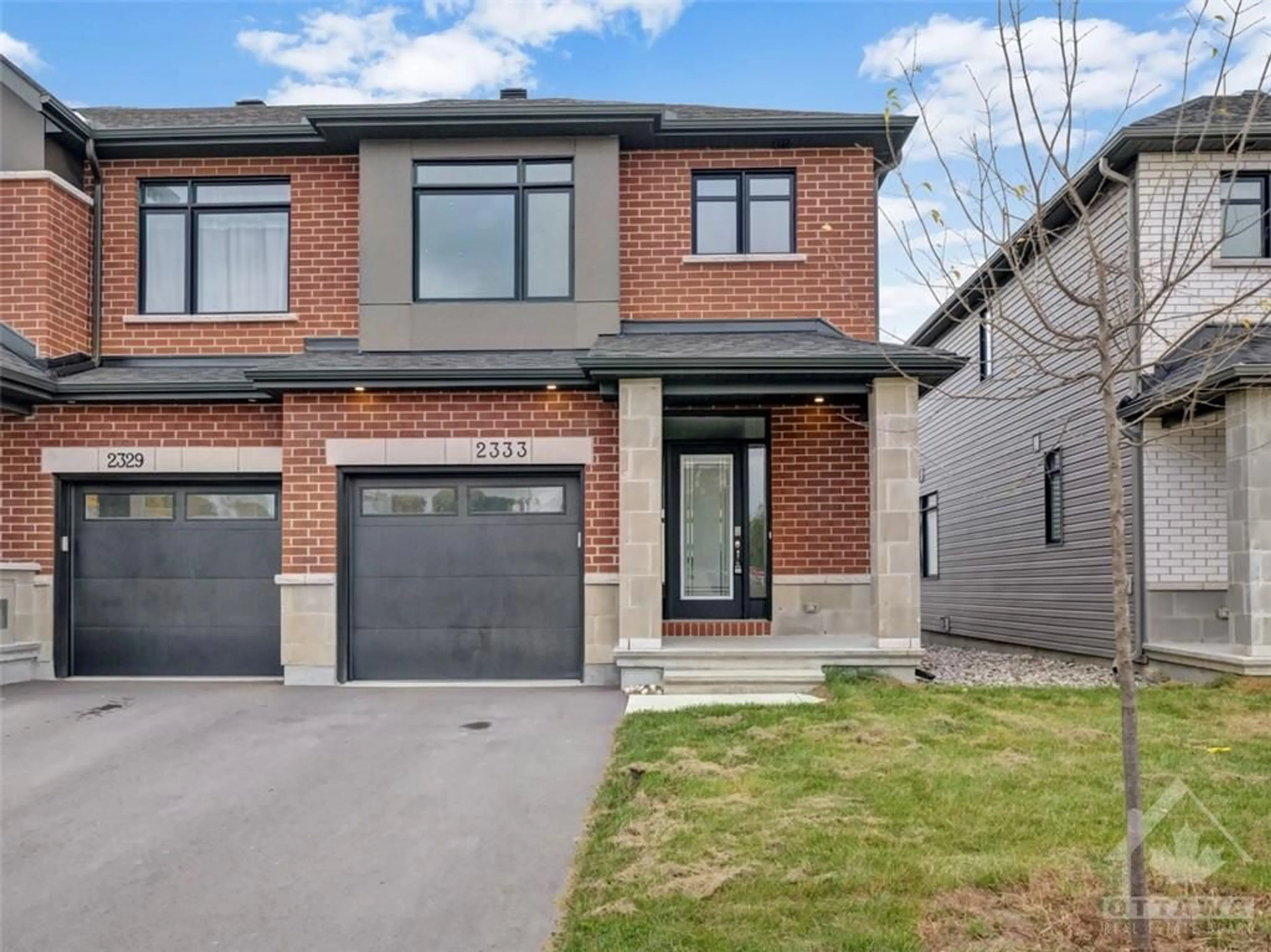 Home with brick exterior material for 2333 GOLDHAWK Dr, Ottawa Ontario K2S 2X3