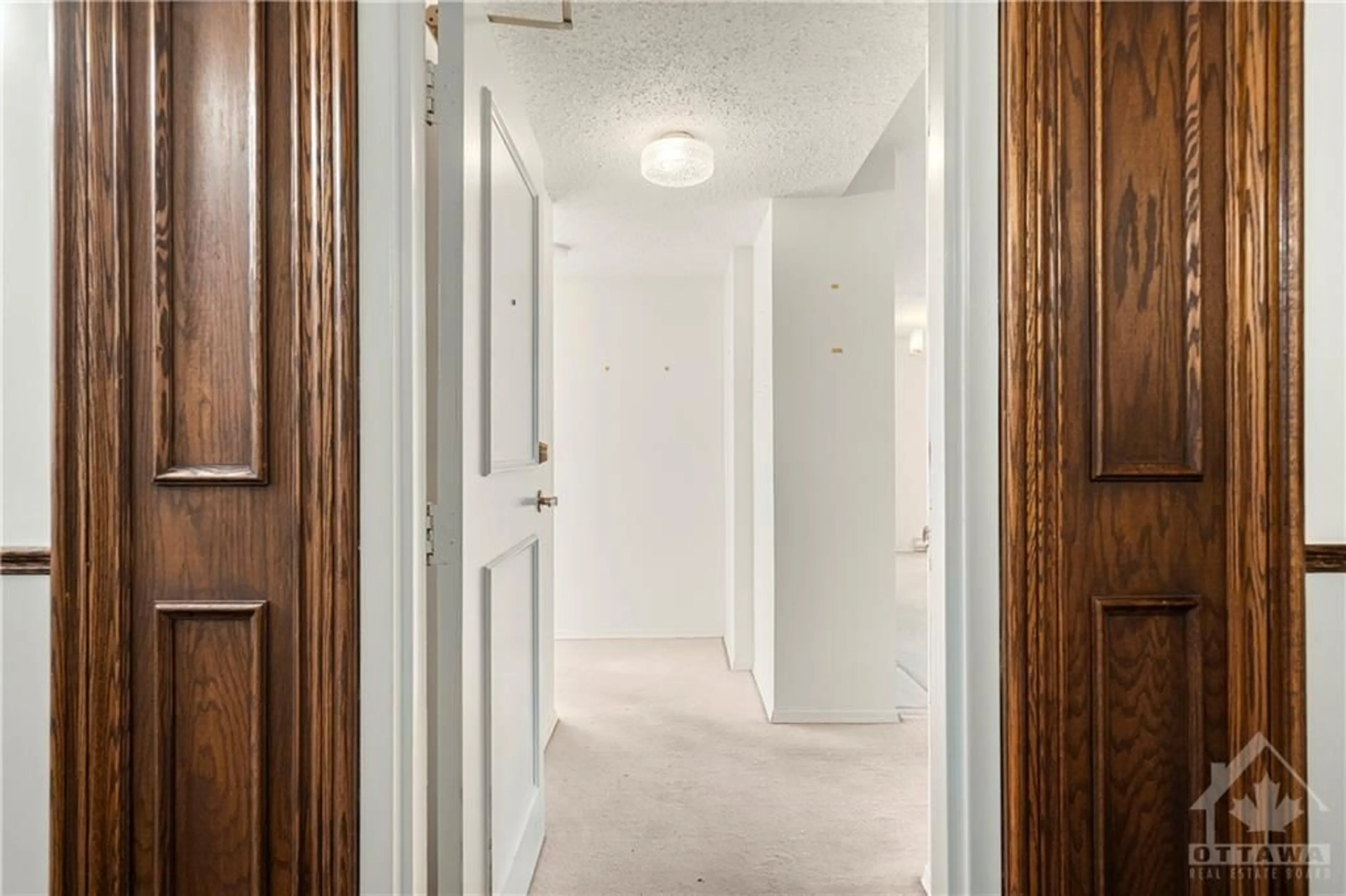 Indoor foyer, not visible floor for 530 LAURIER Ave #507, Ottawa Ontario K1R 7T1