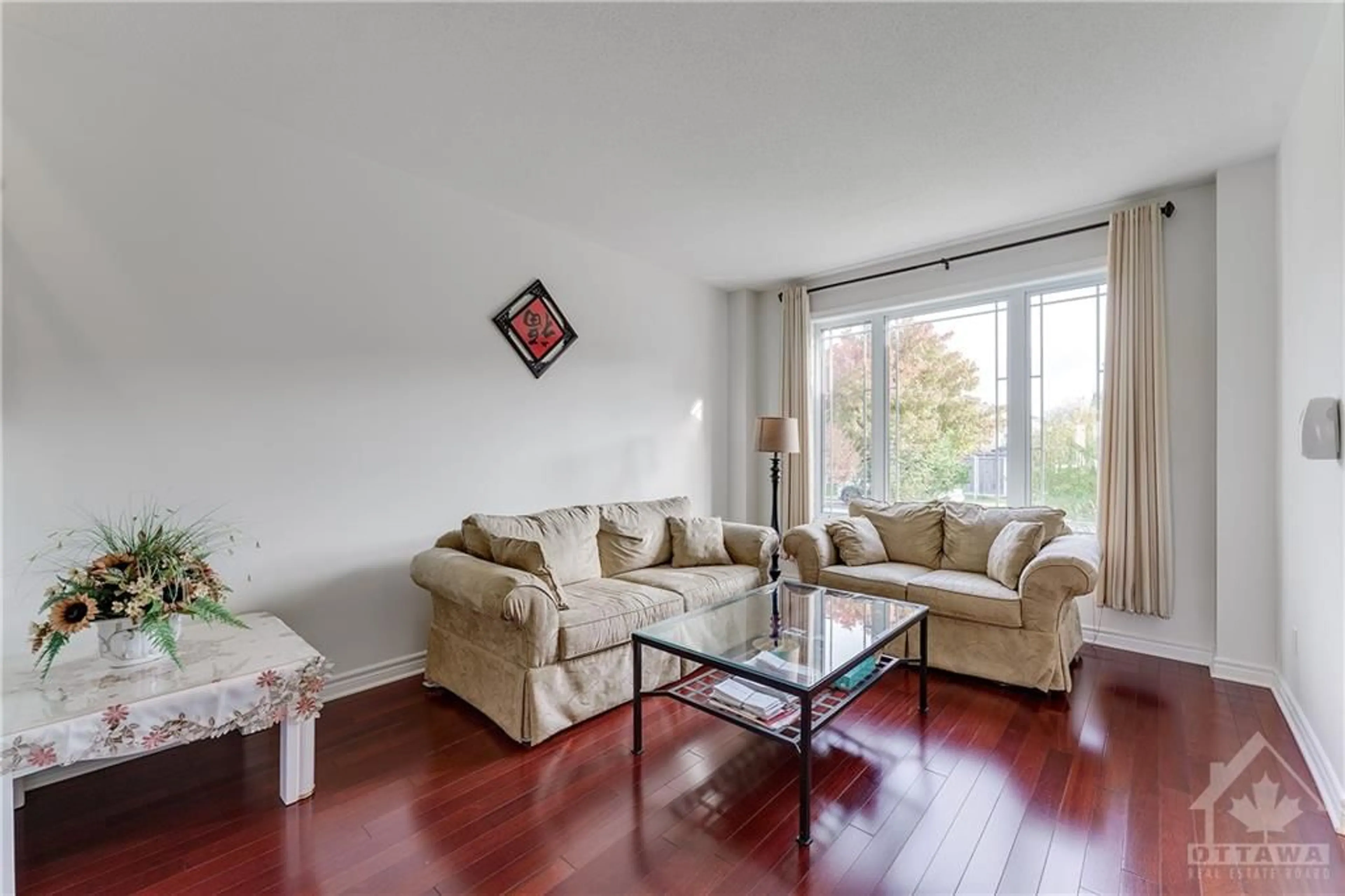 Living room, wood floors for 326 BRANTHAVEN St, Orleans Ontario K4A 0H1