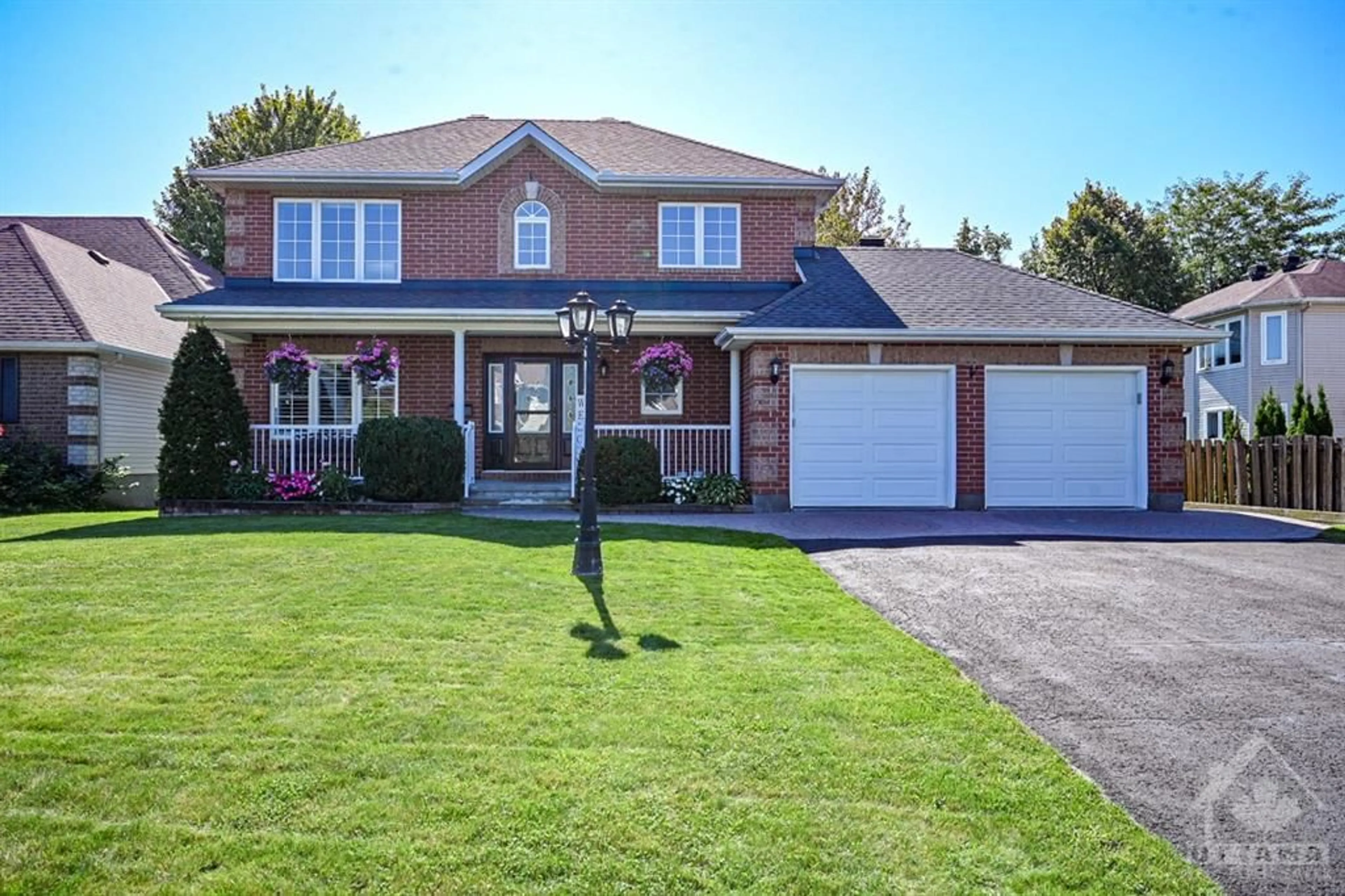 Frontside or backside of a home, the street view for 4 SAMUEL MANN Ave, Stittsville Ontario K2S 1X3