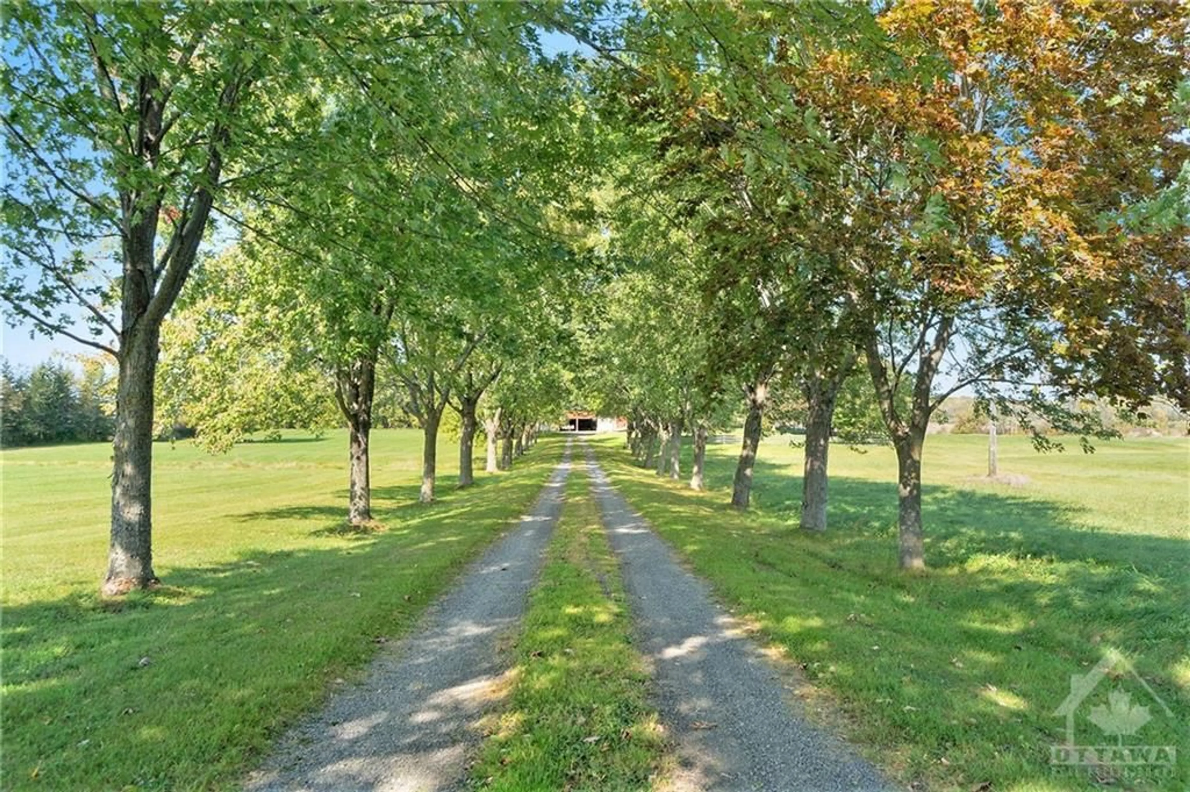 Patio, the street view for 20079 COUNTY 43 Rd, Alexandria Ontario K0C 1A0