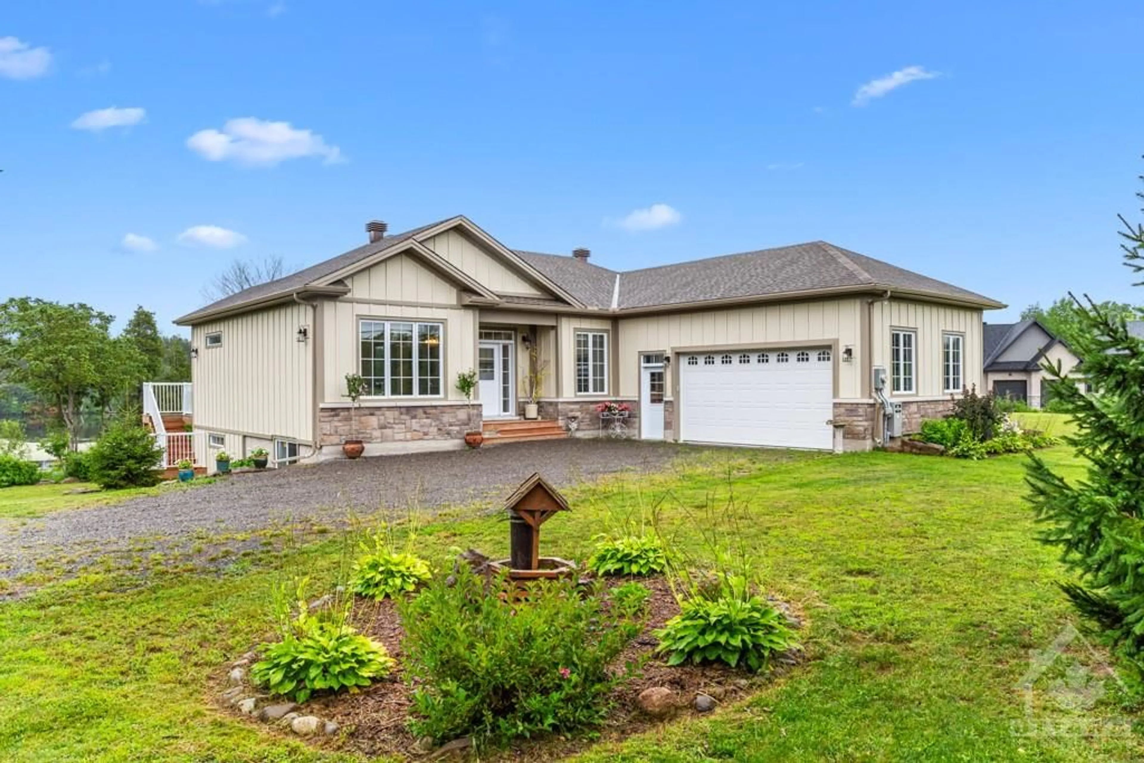 Frontside or backside of a home, cottage for 853 HERITAGE Dr, Merrickville Ontario K0G 1N0