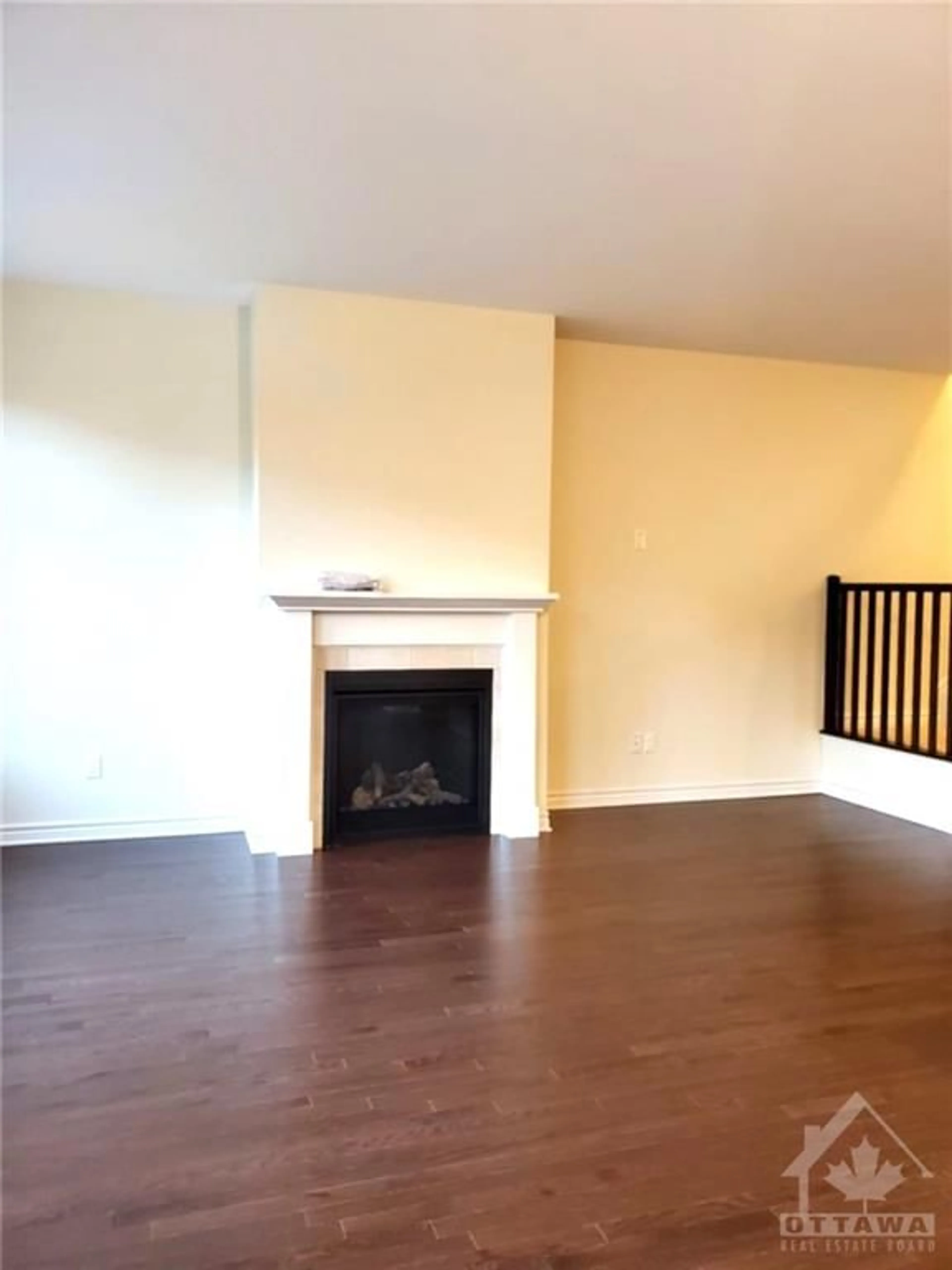 A pic of a room, wood floors for 58 MANDEVILLA Cres, Ottawa Ontario K1T 0Y5