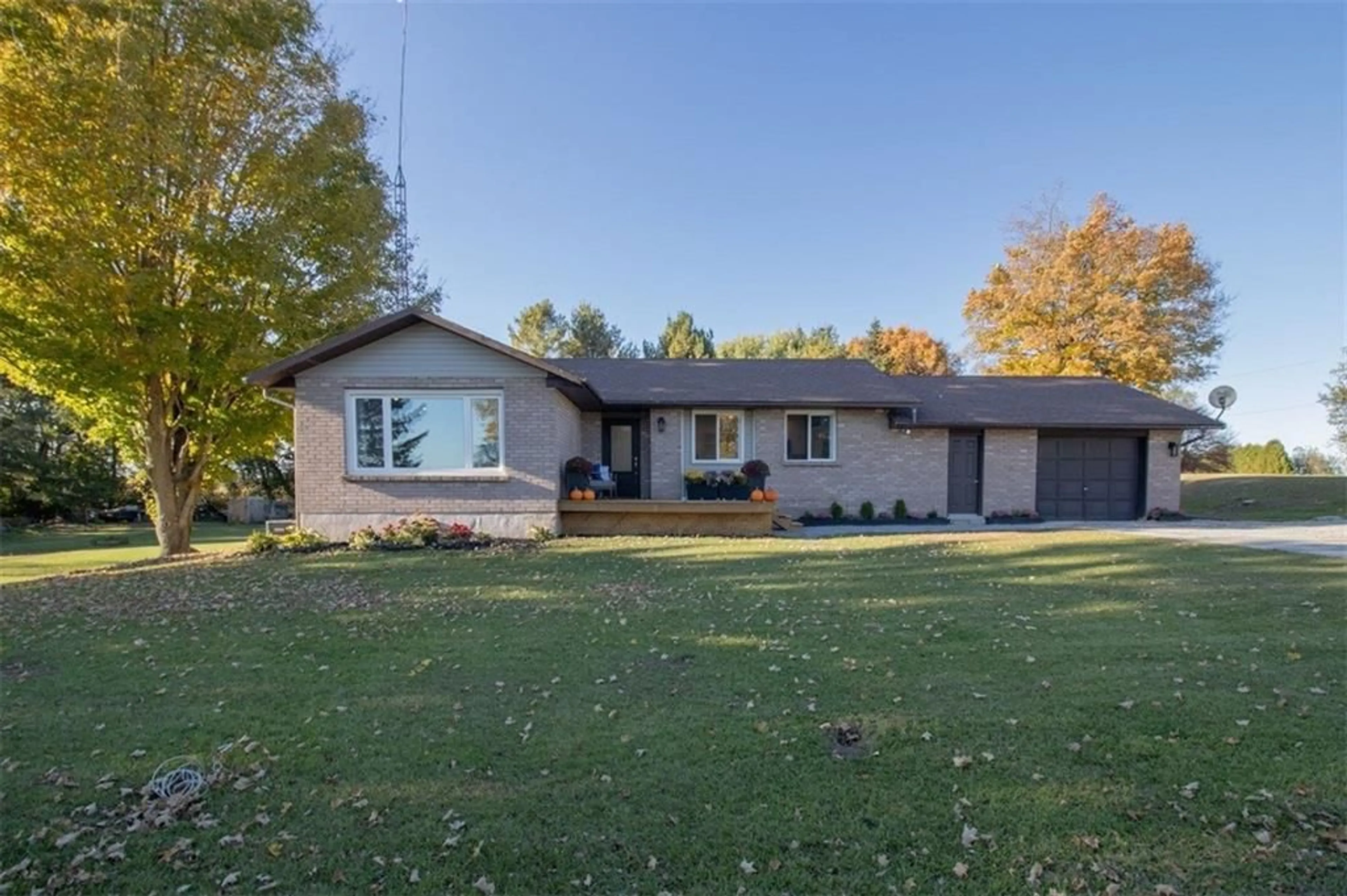 Frontside or backside of a home, cottage for 4182 BISSELTOWN Rd, Brockville Ontario K6V 5T2