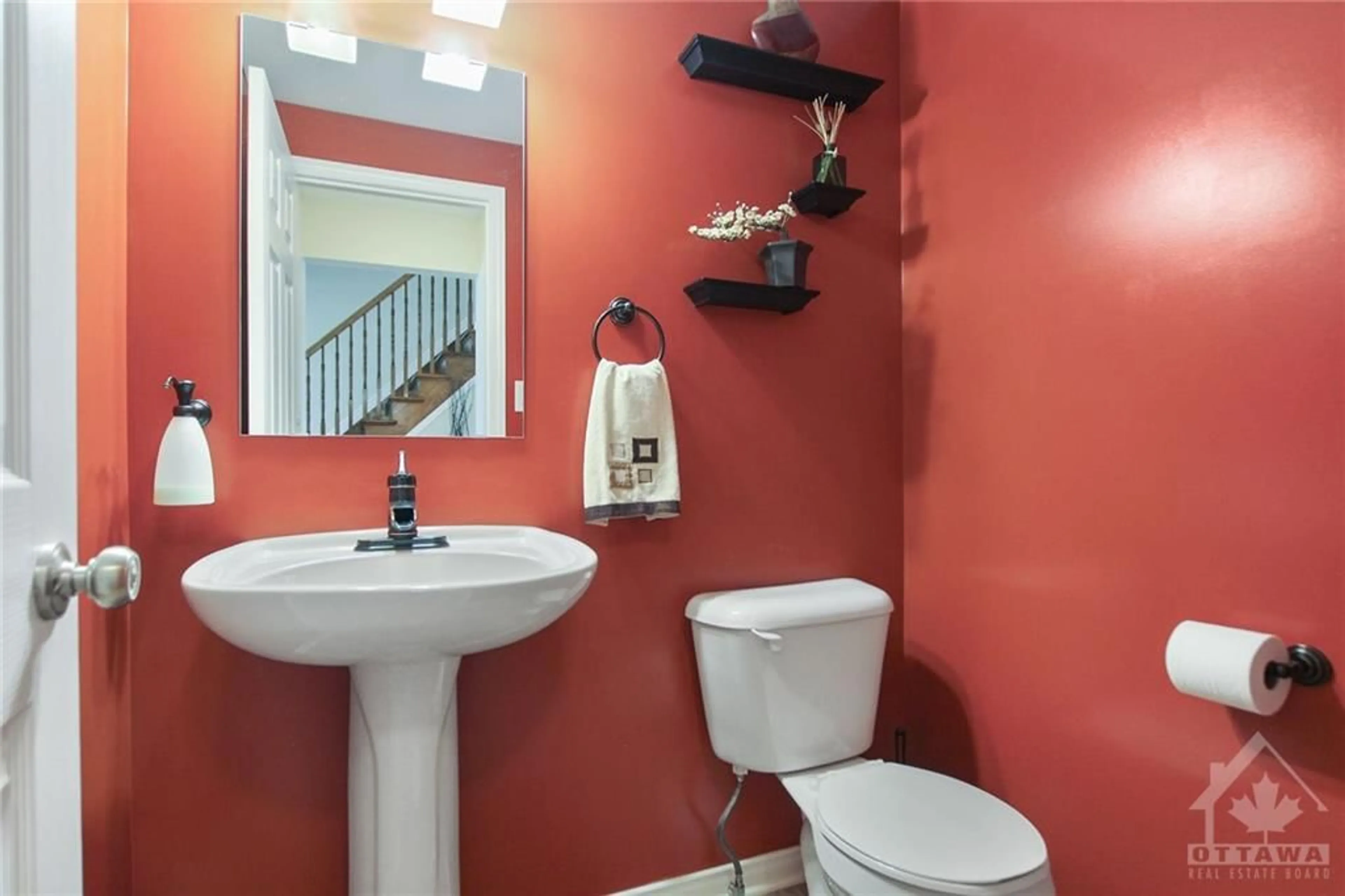 Bathroom for 145 PATRIOT Pl, Ottawa Ontario K2M 0B8