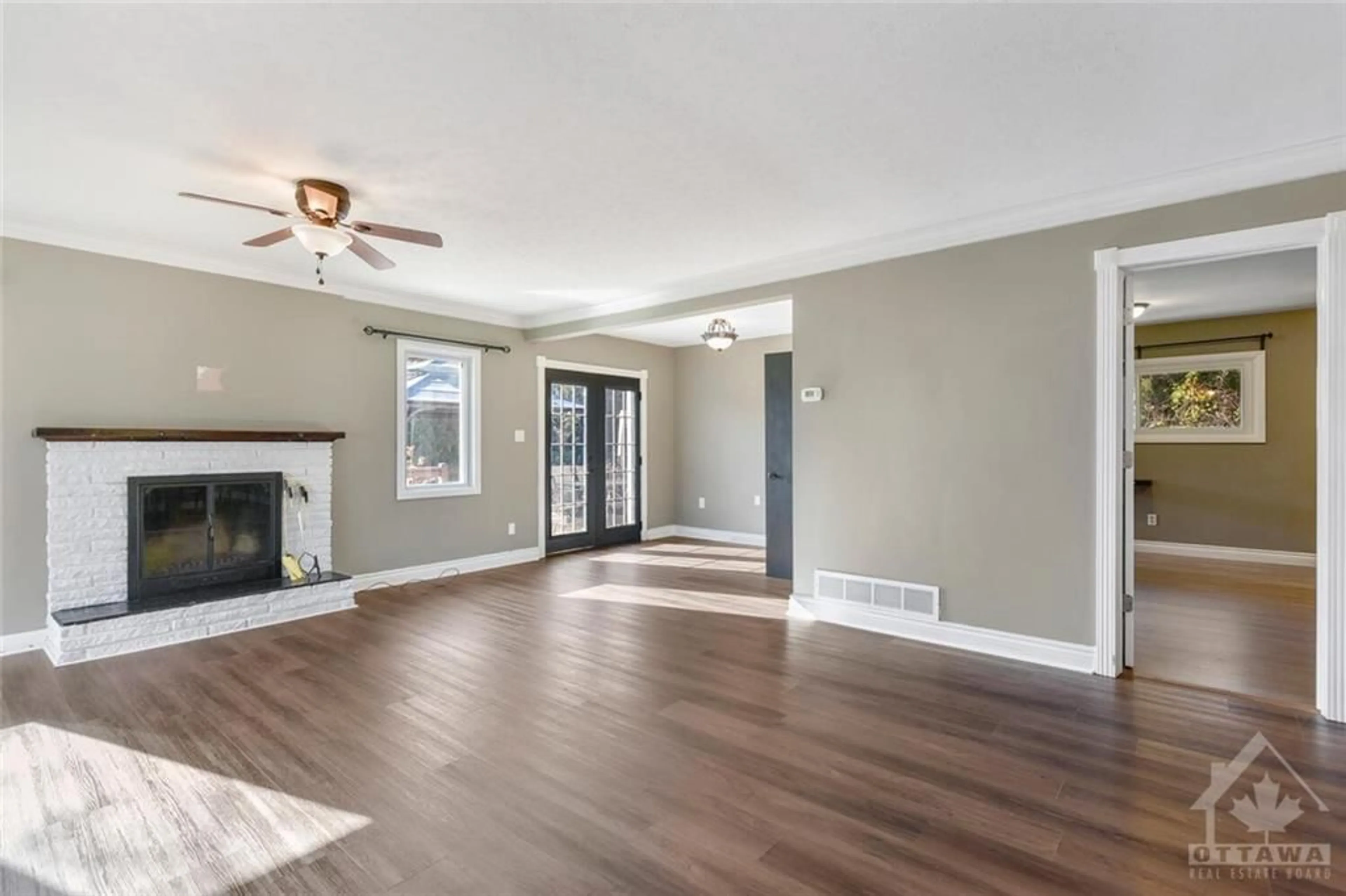 Indoor entryway, wood floors for 24 ALTA VISTA Dr, Prescott Ontario K0E 1T0