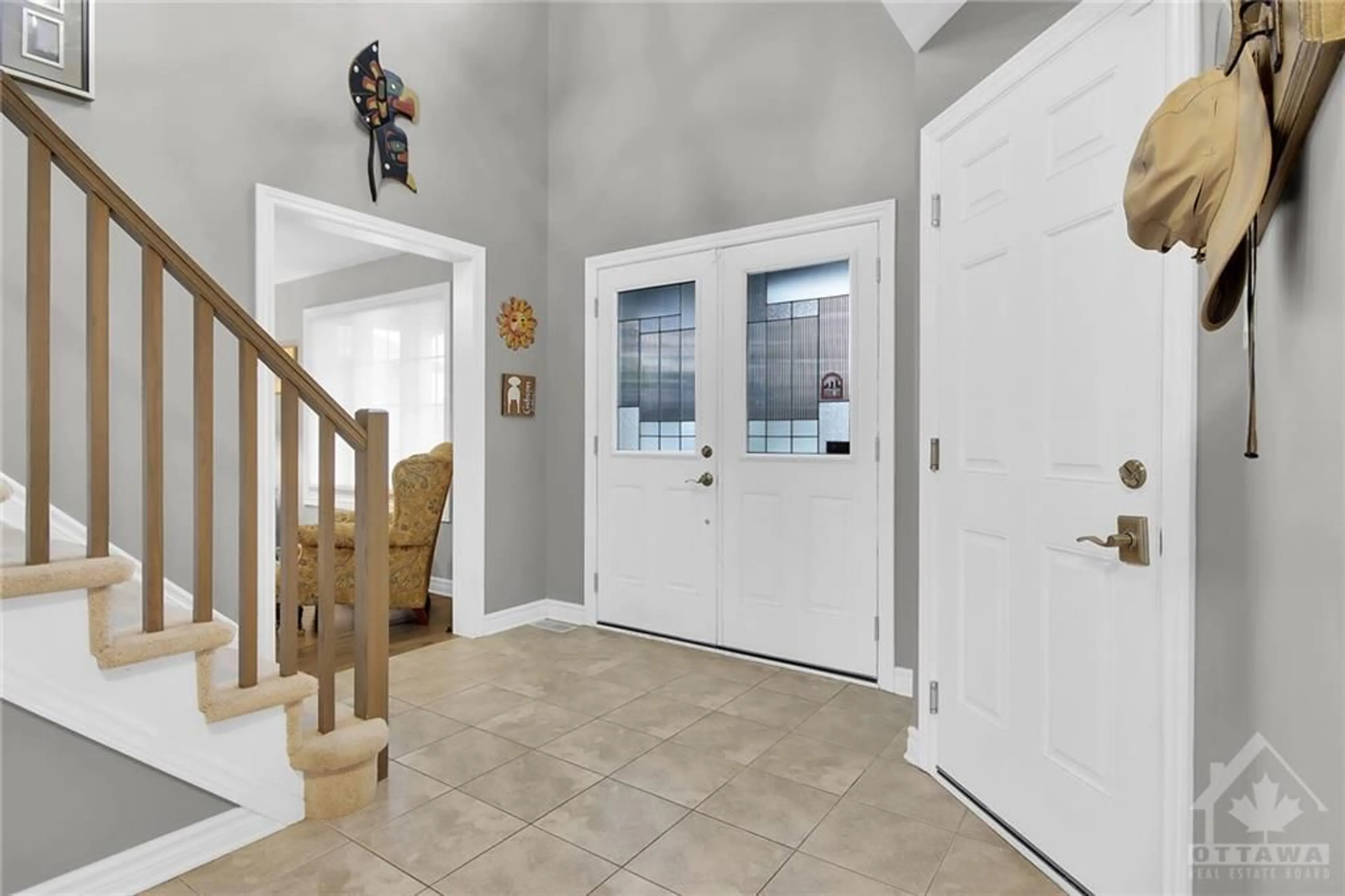 Indoor entryway, wood floors for 638 ROBERT HILL St, Almonte Ontario K0A 1A0