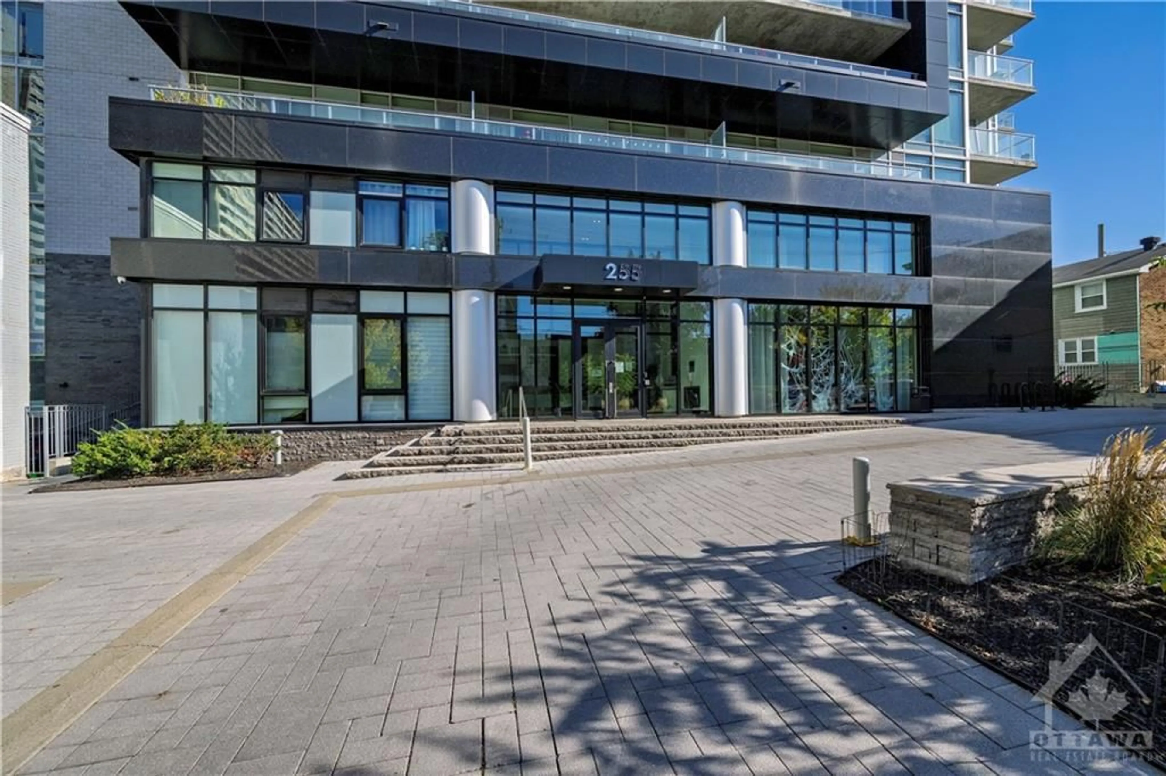 Indoor foyer, ceramic floors for 255 BAY St #908, Ottawa Ontario K1R 0C5