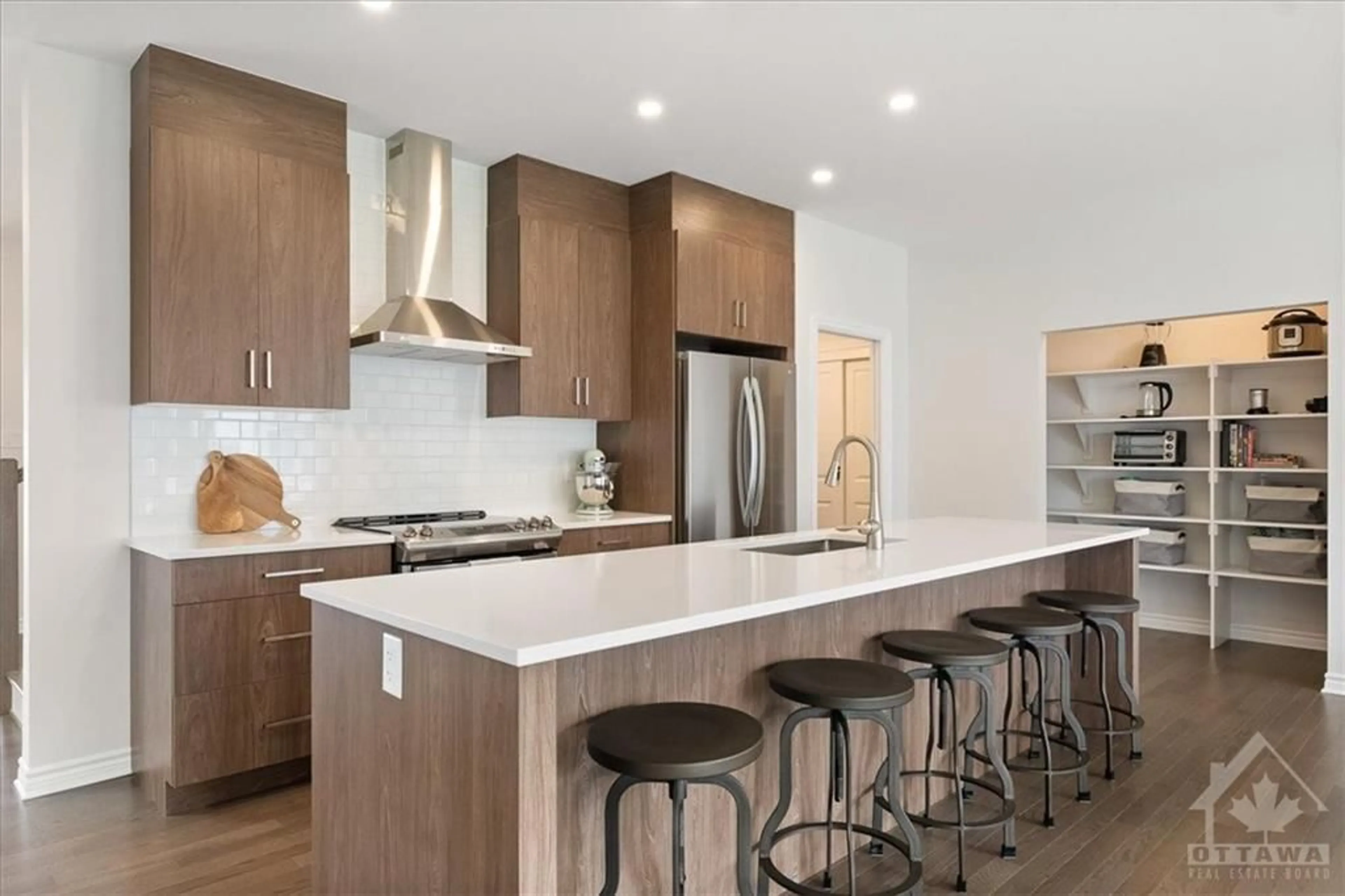 Contemporary kitchen, wood floors for 1060 KIJIK Cres, Ottawa Ontario K1X 0H1