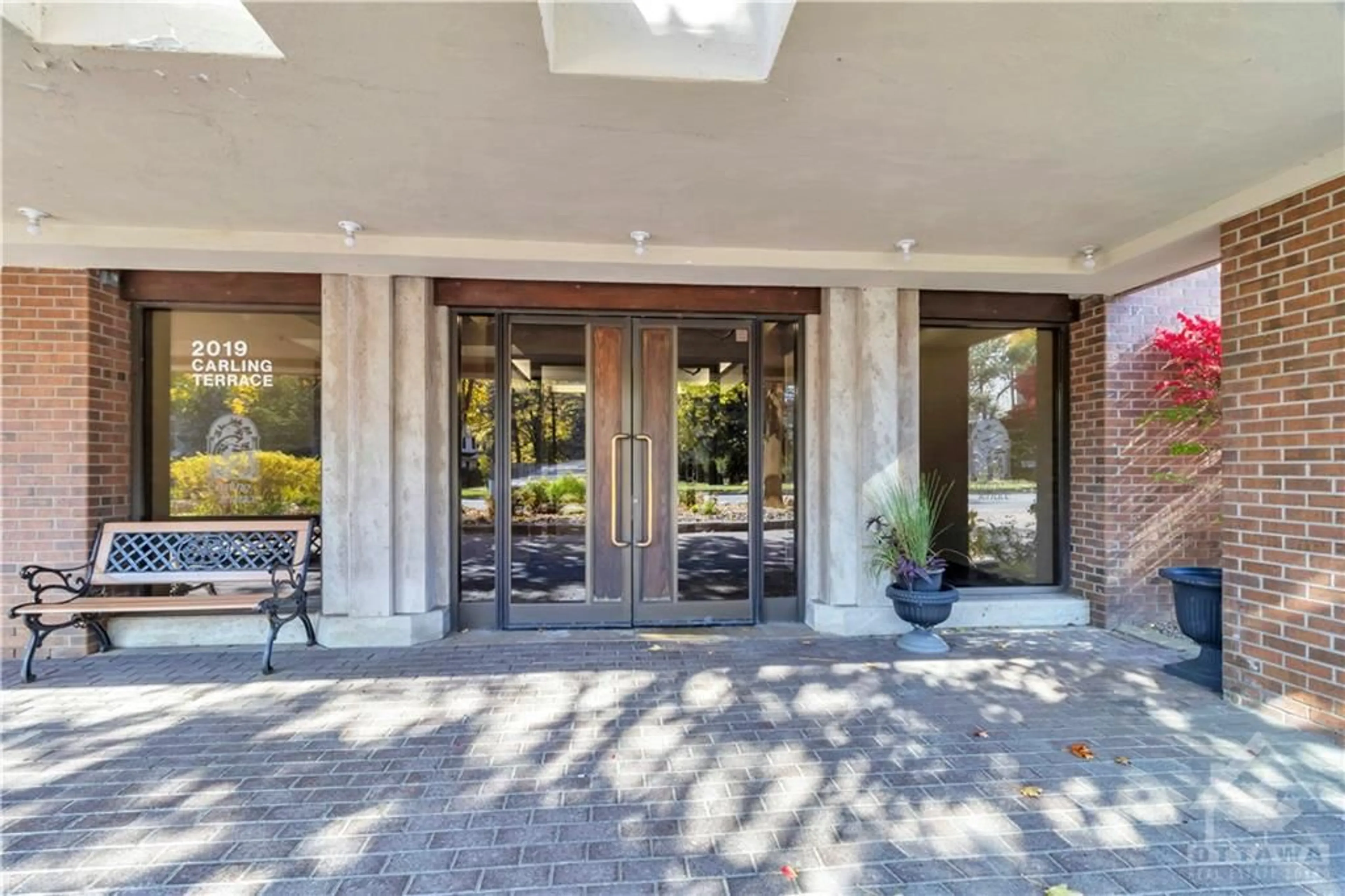 Indoor foyer, cement floor for 2019 CARLING Ave #310, Ottawa Ontario K2A 4A2