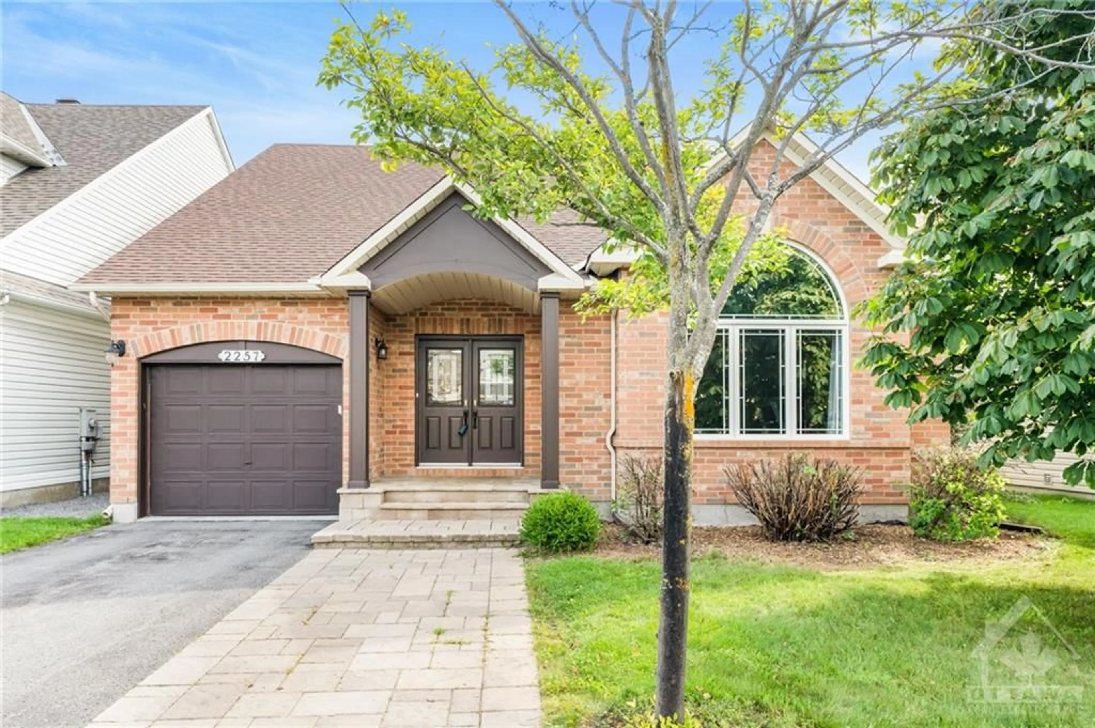 Home with brick exterior material for 2257 ESPRIT Dr, Ottawa Ontario K4A 0A4