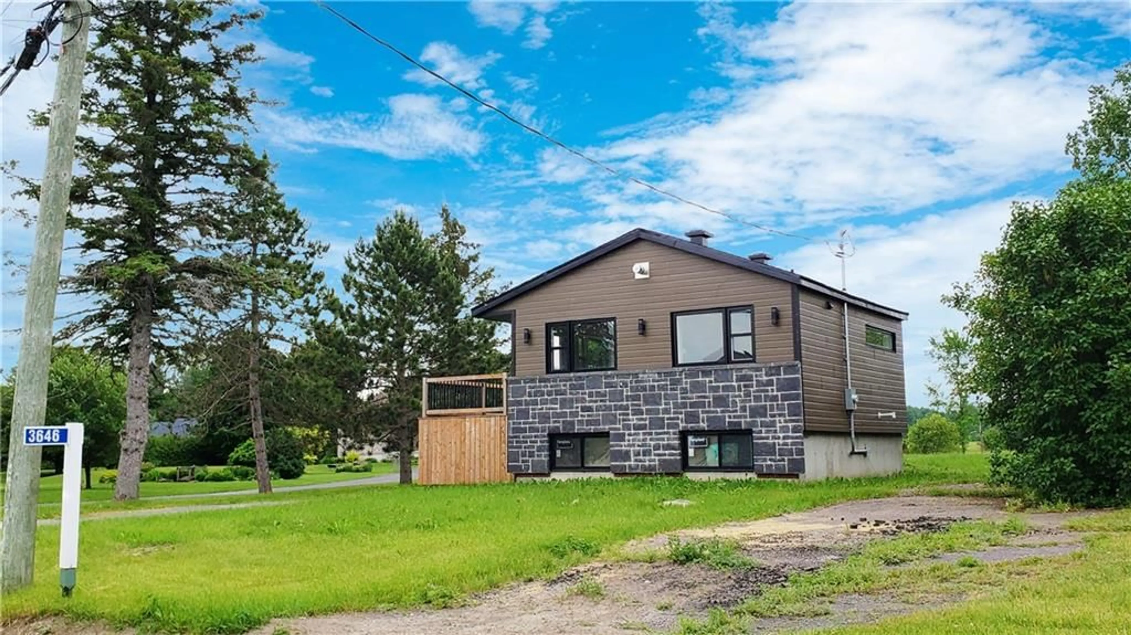 Frontside or backside of a home, cottage for 3646 FRONT Rd, Hawkesbury Ontario K6A 2T4