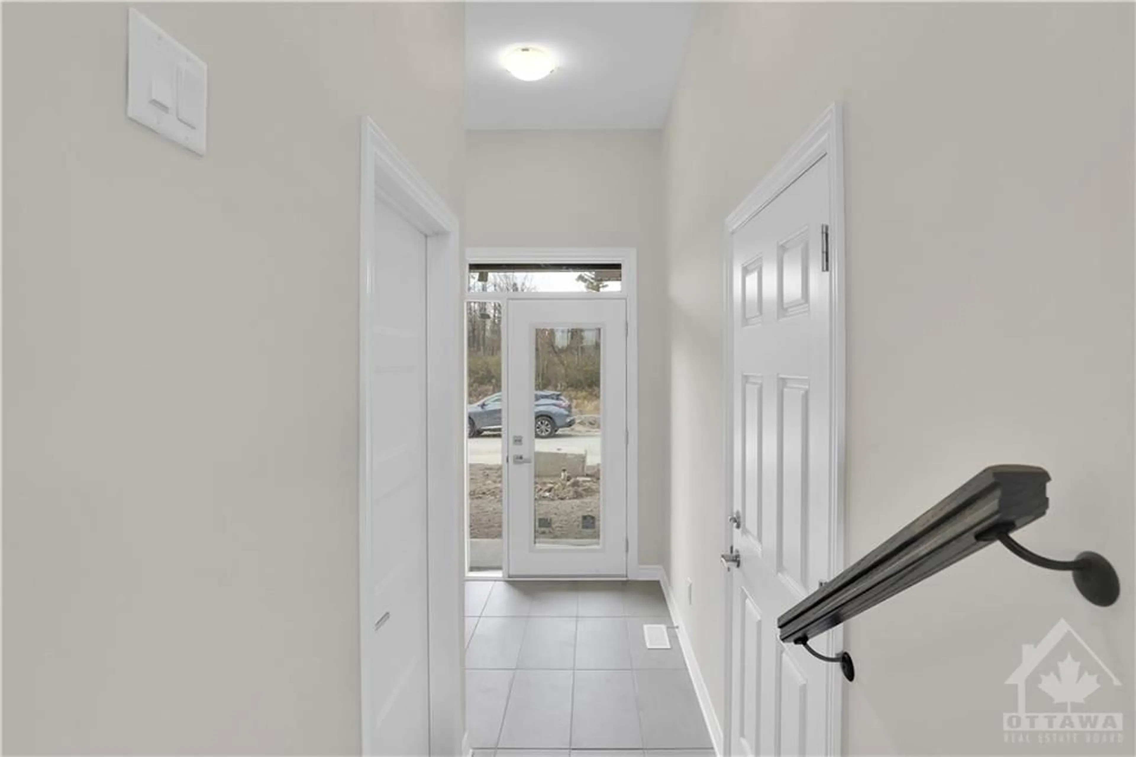 Indoor entryway, not visible floor for 428 CLUBTAIL Pvt, Ottawa Ontario K0A 2P0