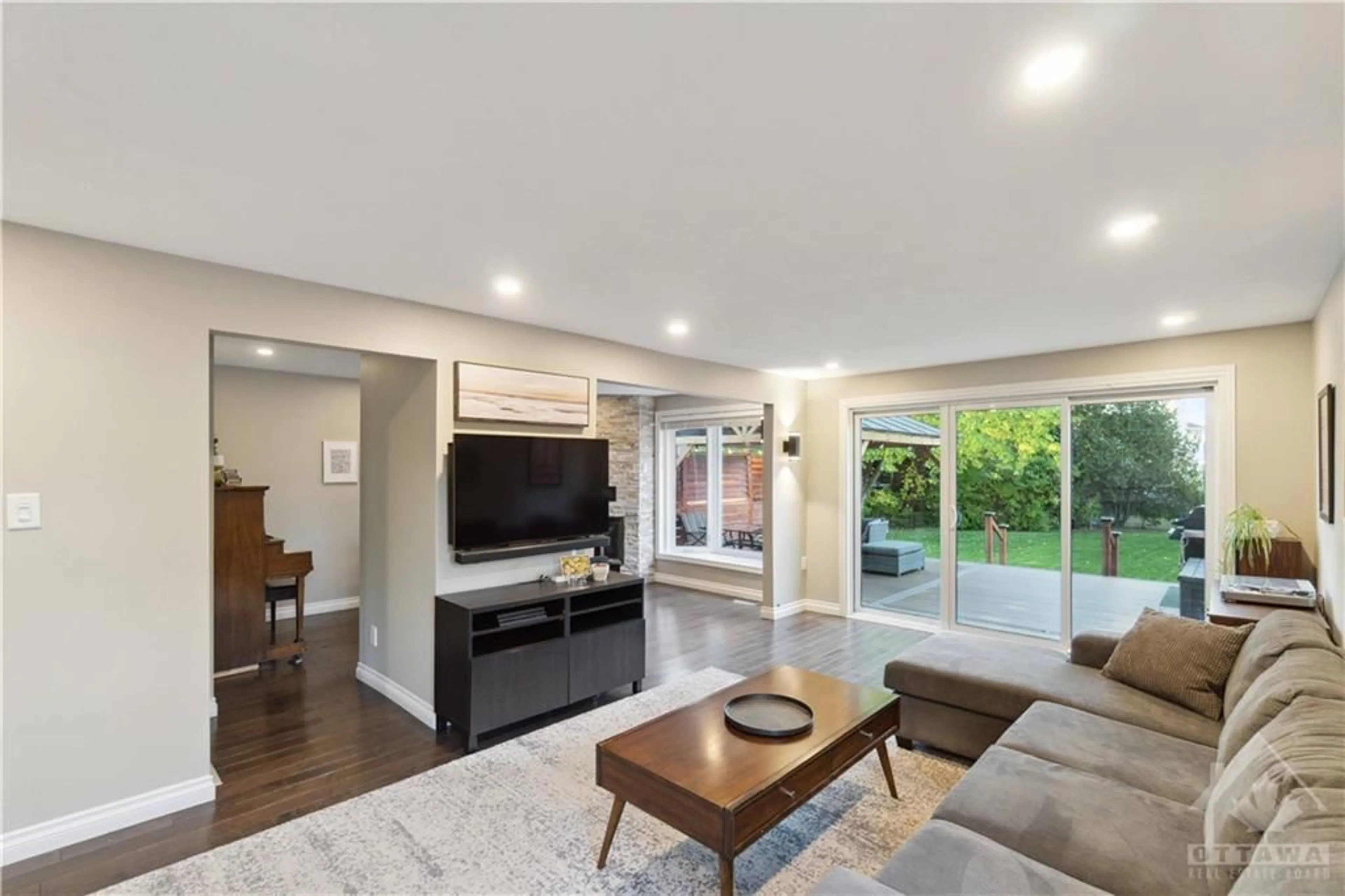 Living room, wood floors for 6 SHADETREE Cres, Ottawa Ontario K2E 7R2