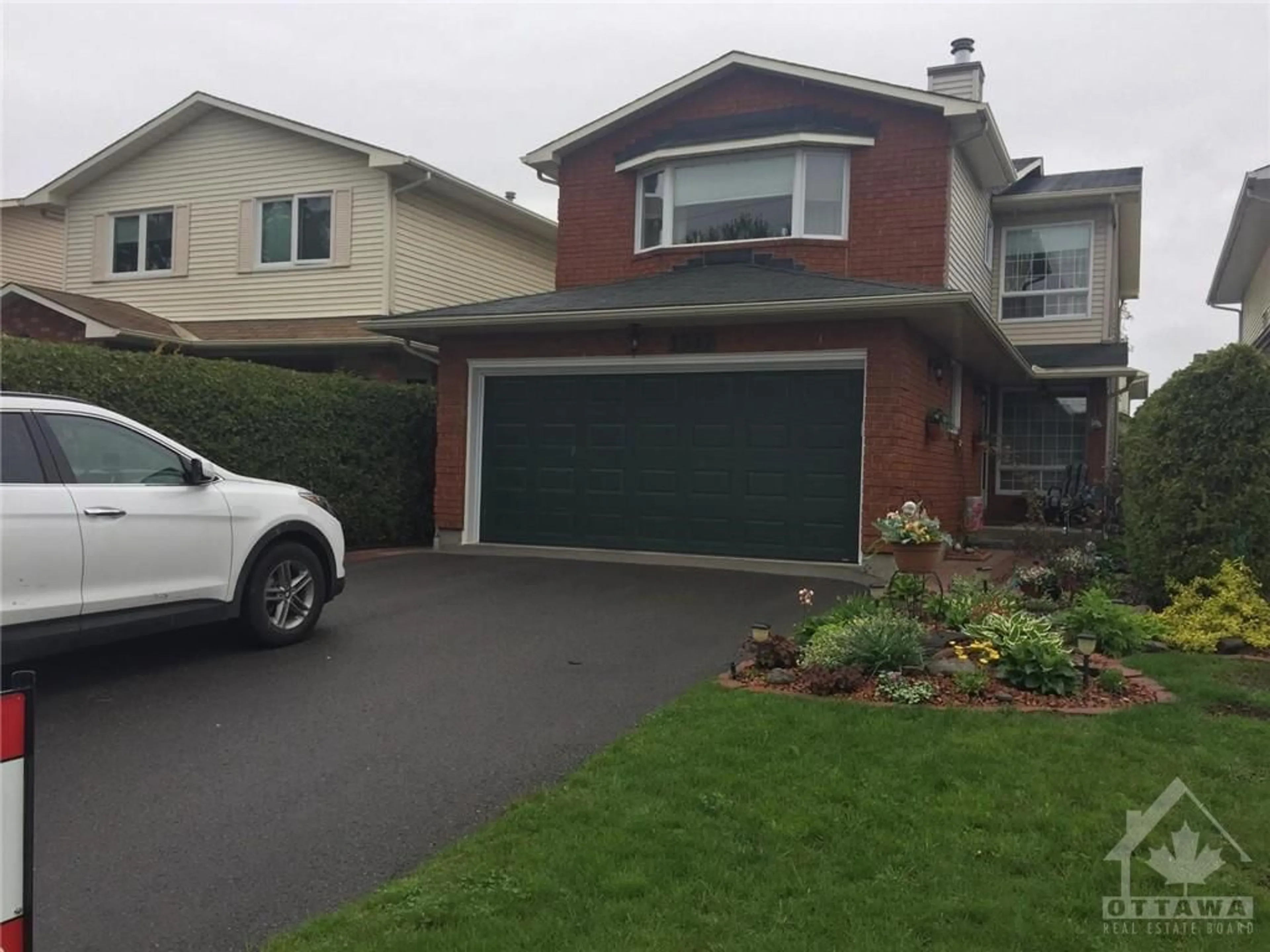 Frontside or backside of a home, the street view for 1947 BELCOURT Blvd, Ottawa Ontario K1C 4N3