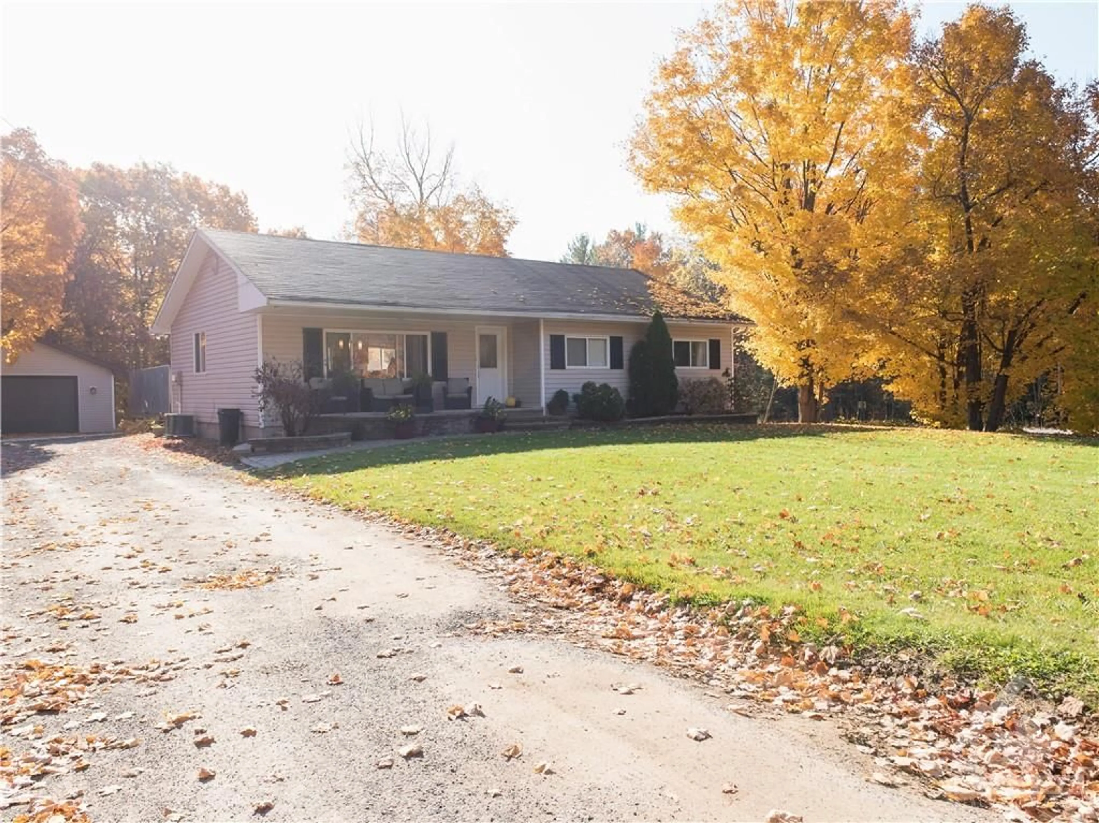 Frontside or backside of a home, cottage for 875 USBORNE St, Arnprior Ontario K0A 1G0