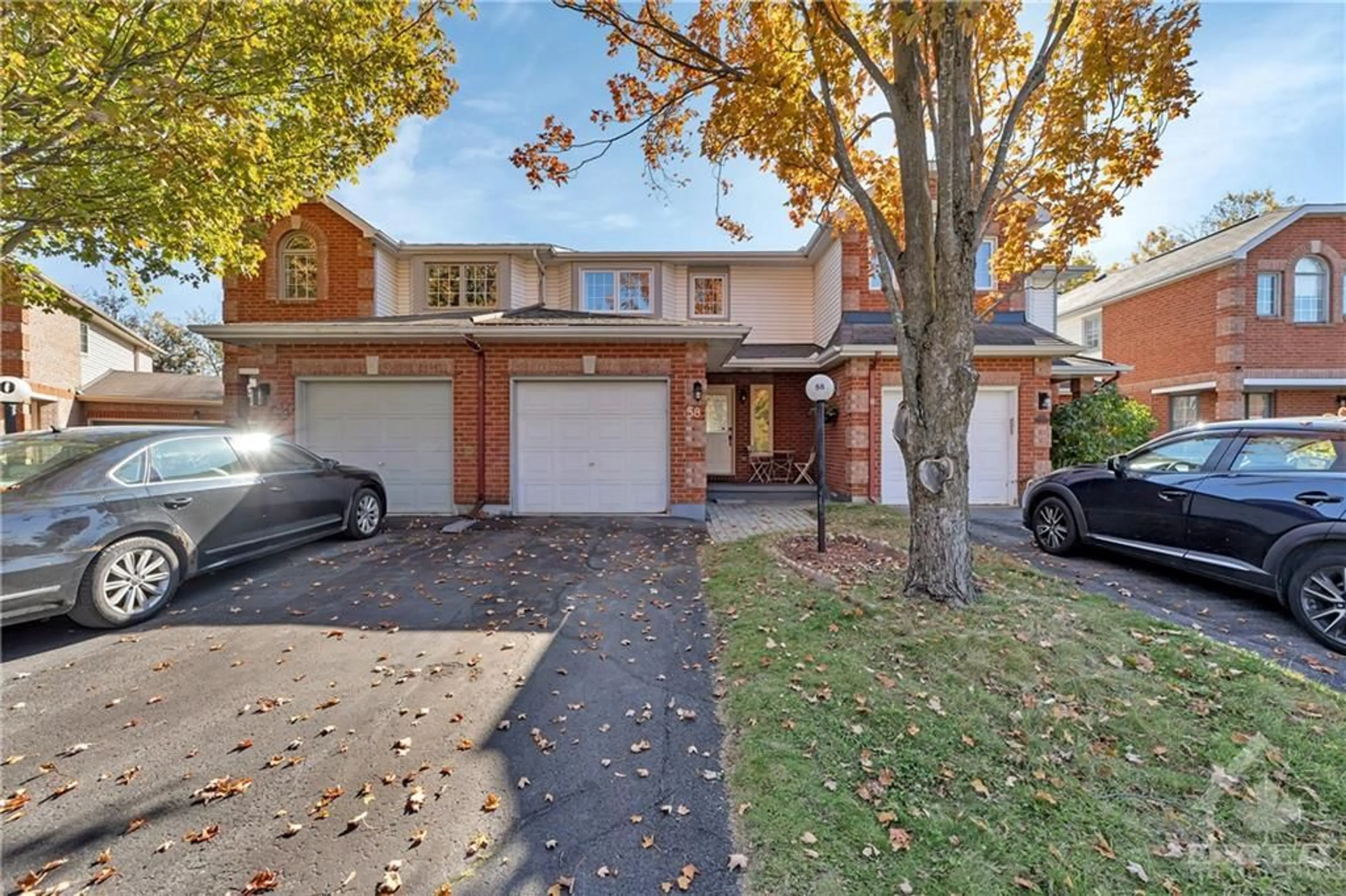 A pic from exterior of the house or condo, the street view for 58 AINTREE Pl, Ottawa Ontario K2M 2G6